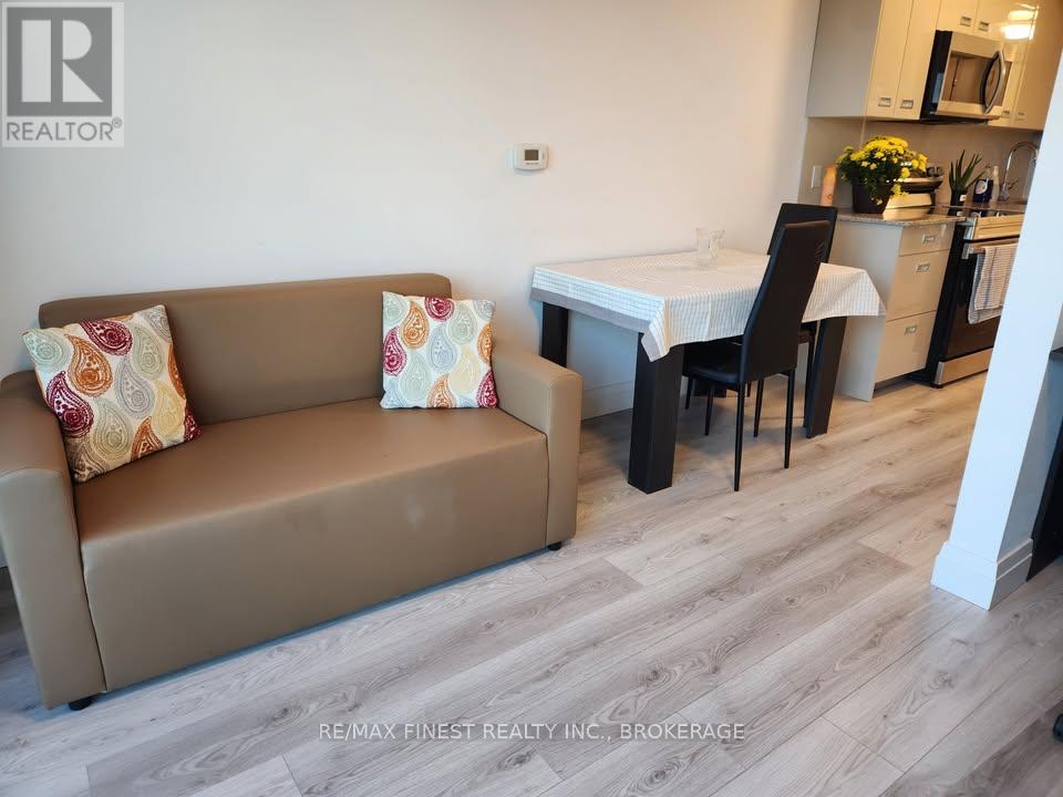 710 - 652 Princess Street, Kingston, Ontario K7L 1E5 - Photo 11 - X12545580