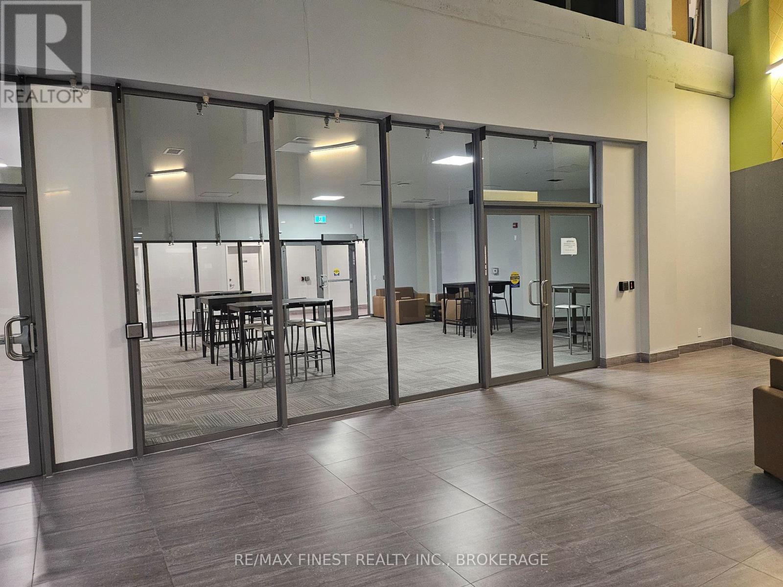 710 - 652 Princess Street, Kingston, Ontario K7L 1E5 - Photo 6 - X12545580