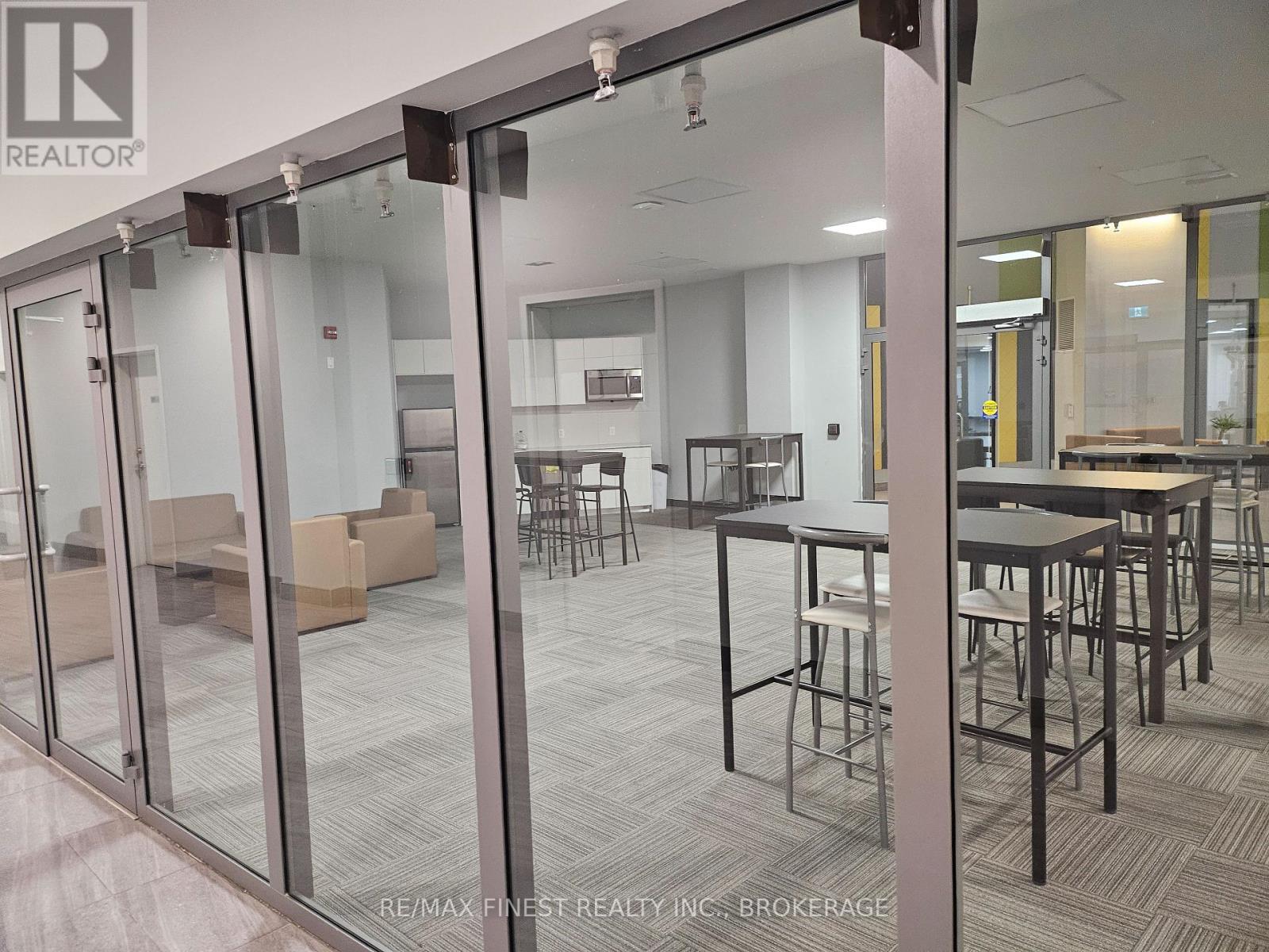 710 - 652 Princess Street, Kingston, Ontario K7L 1E5 - Photo 7 - X12545580