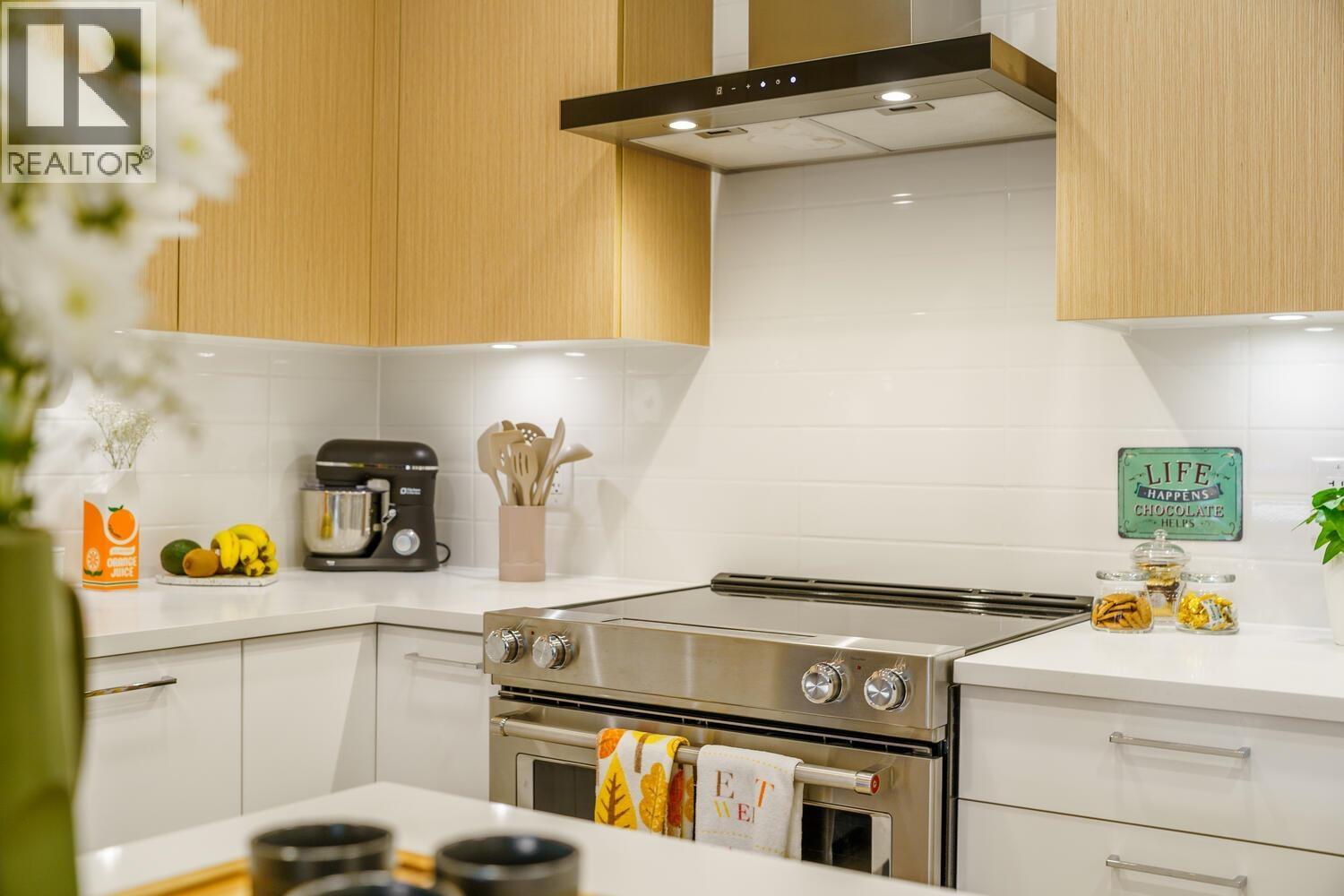 313 7588 16th Street, Burnaby, British Columbia  V3N 0H8 - Photo 7 - R3066621