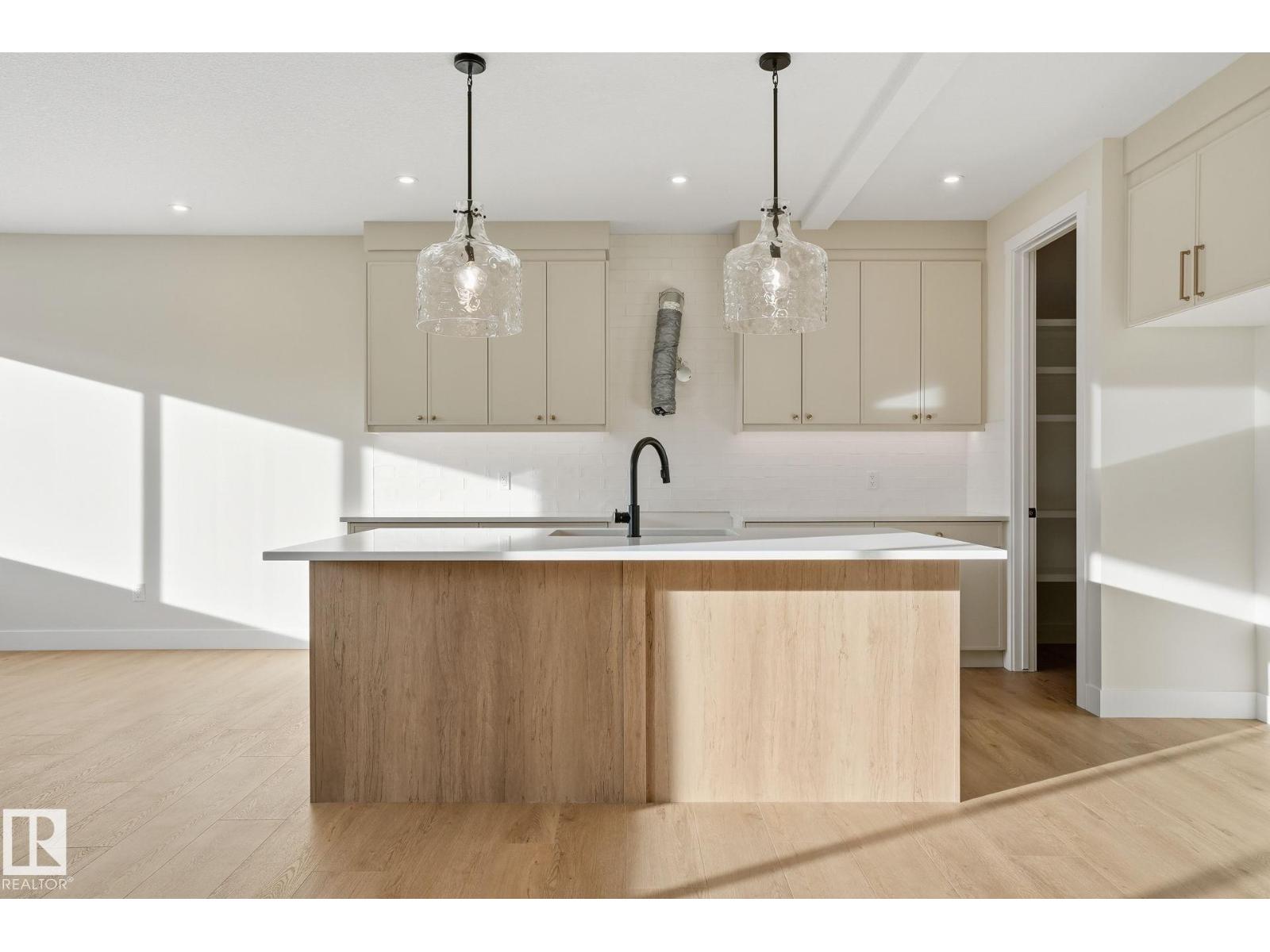 721 Astoria Wy, Devon, Alberta  T9G 0M7 - Photo 4 - E4465591