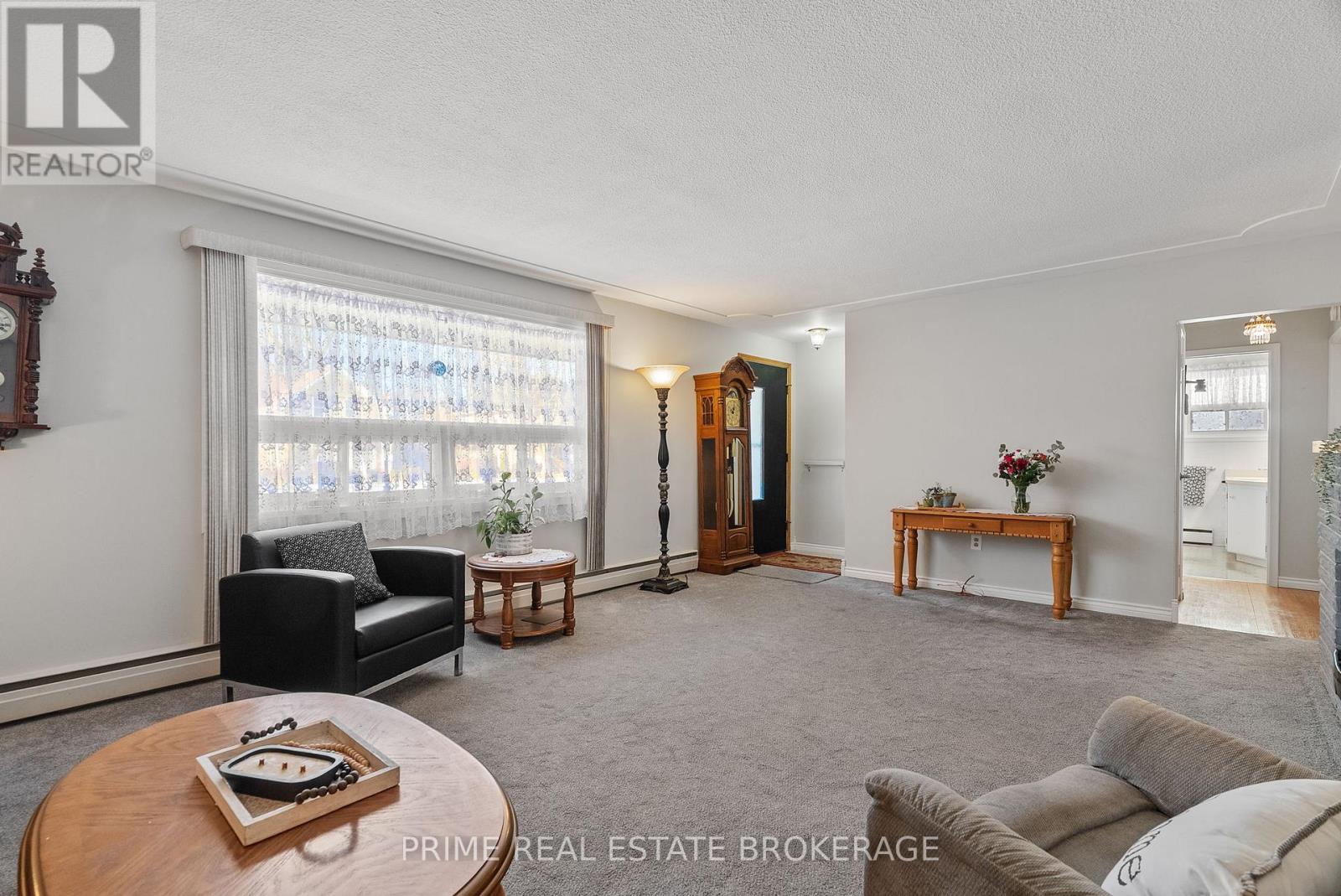 376 William Street, South Huron, Ontario N0M 1S2 - Photo 10 - X12545522