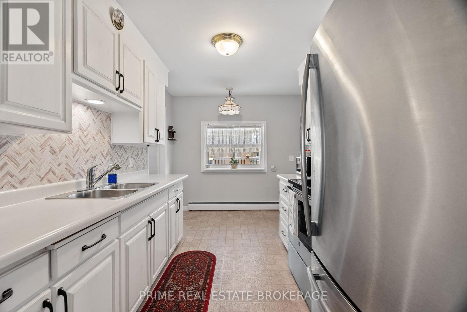 376 William Street, South Huron, Ontario N0M 1S2 - Photo 14 - X12545522