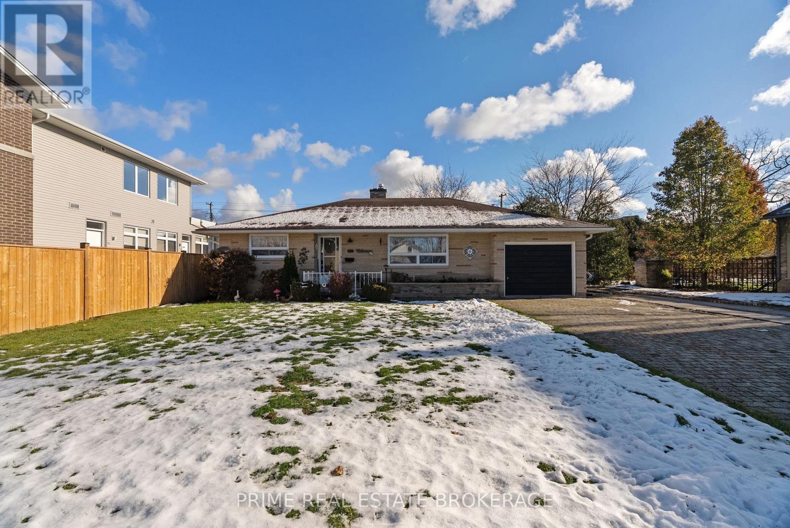 376 William Street, South Huron, Ontario N0M 1S2 - Photo 3 - X12545522