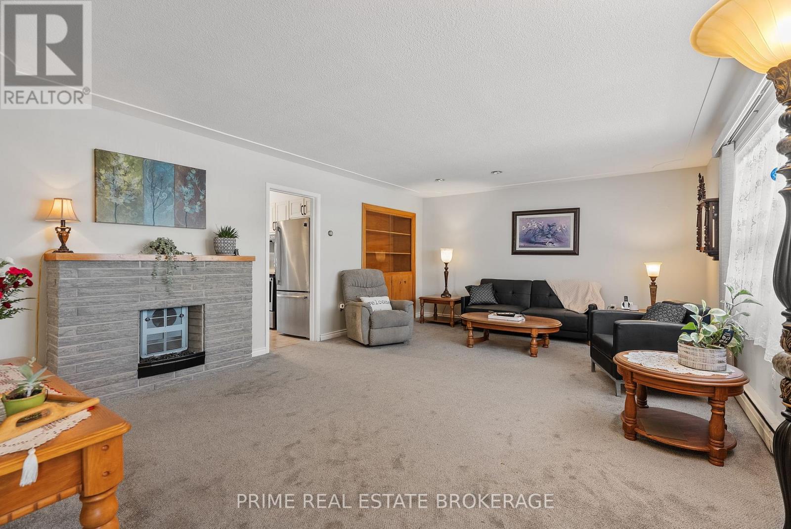 376 William Street, South Huron, Ontario N0M 1S2 - Photo 6 - X12545522