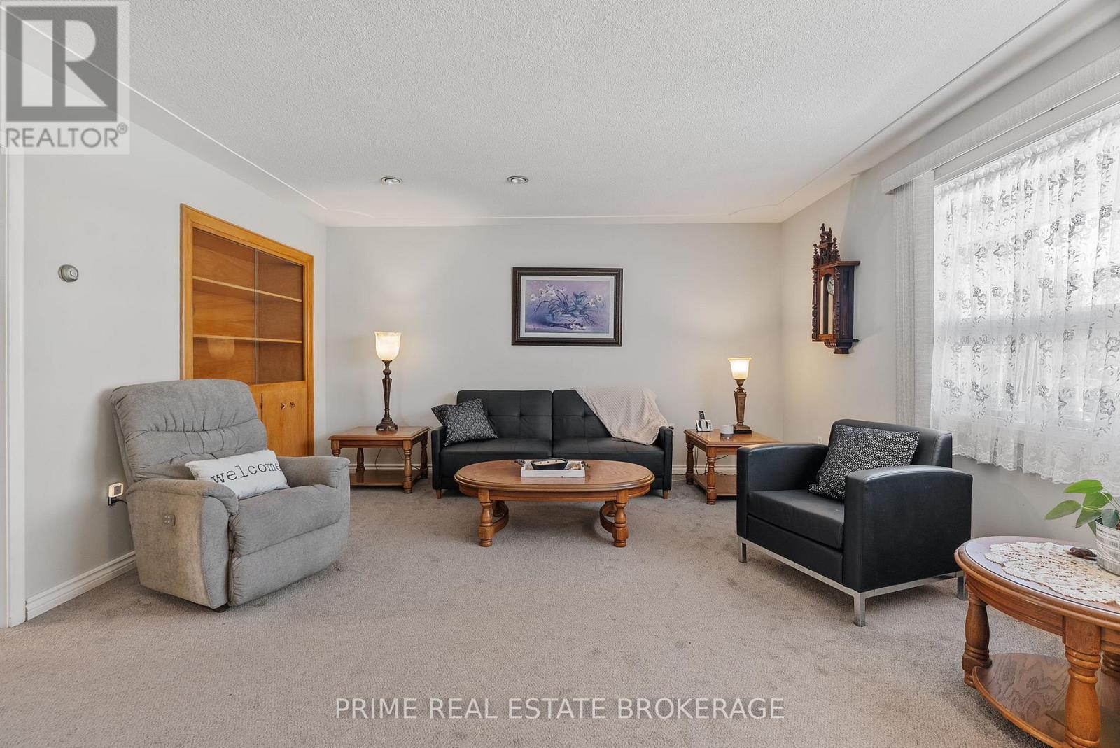 376 William Street, South Huron, Ontario N0M 1S2 - Photo 8 - X12545522