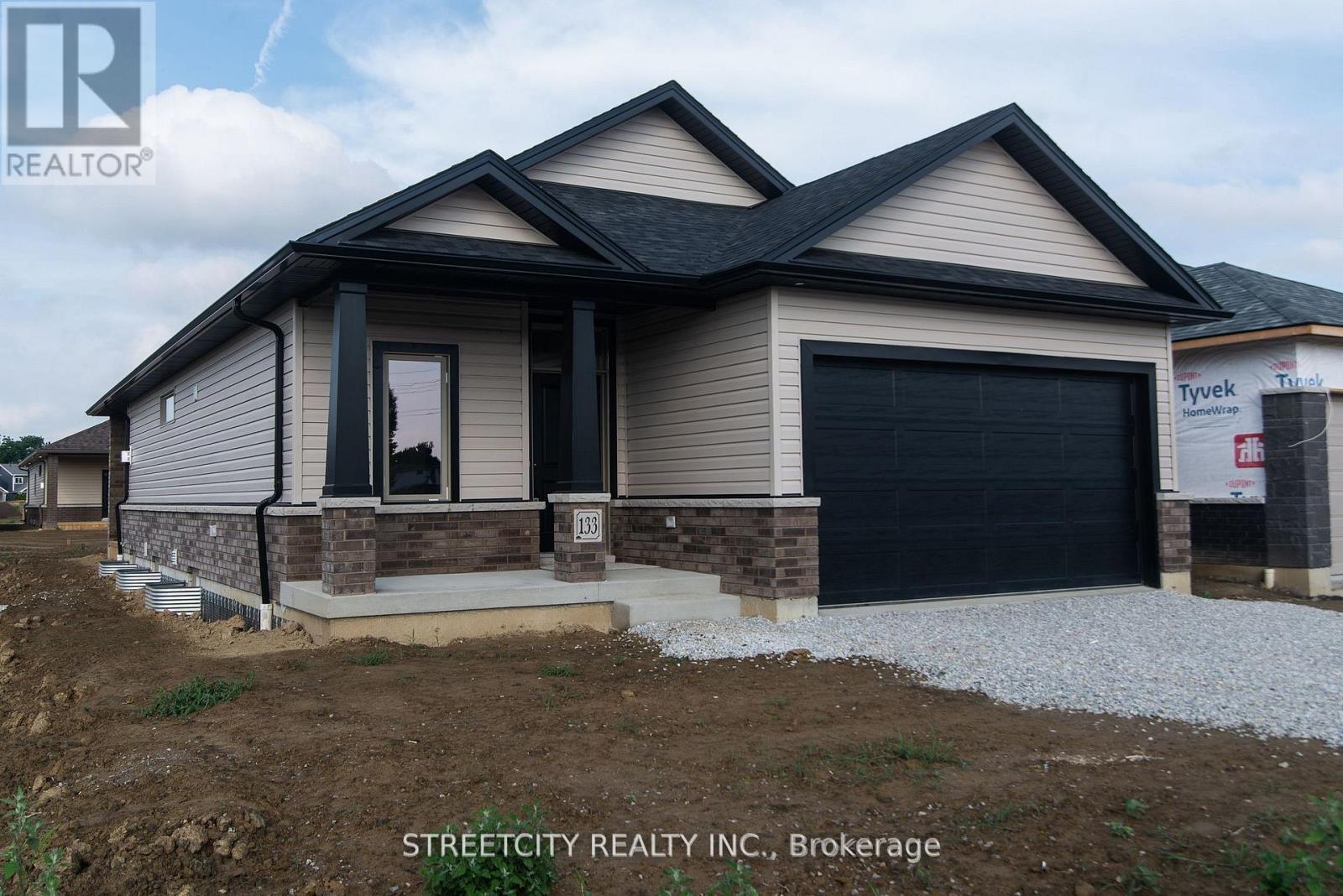 133 Cabot Trail, Chatham-Kent, Ontario  N7L 0G5 - Photo 2 - X12545630