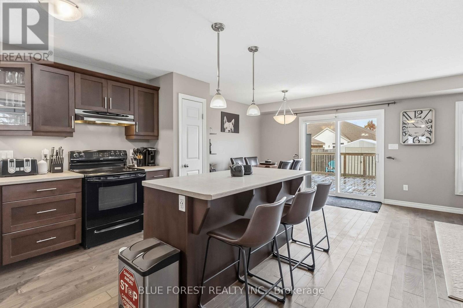 77 Pine Valley Drive, St. Thomas, Ontario N5P 0B3 - Photo 2 - X12545722