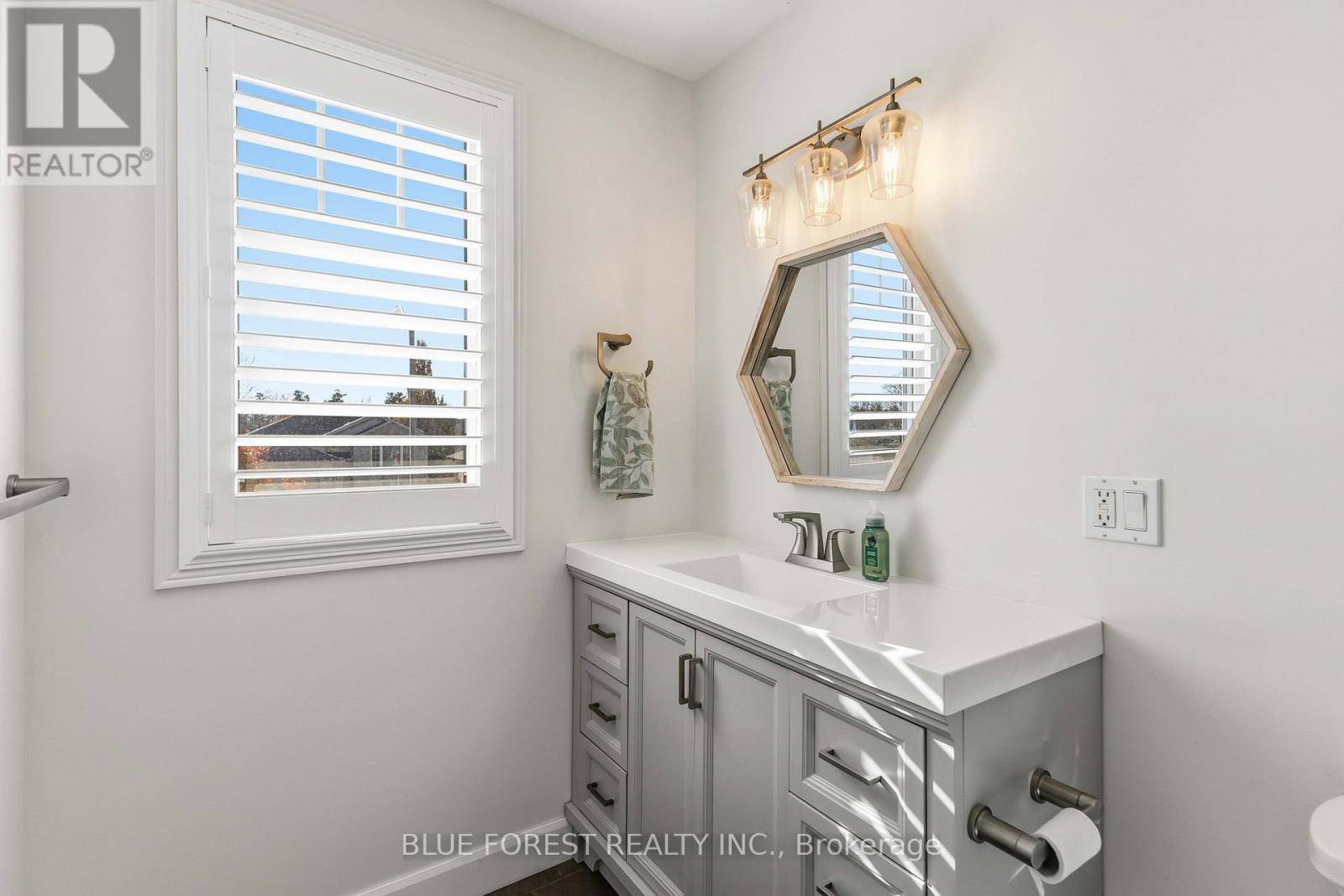 77 Pine Valley Drive, St. Thomas, Ontario N5P 0B3 - Photo 26 - X12545722