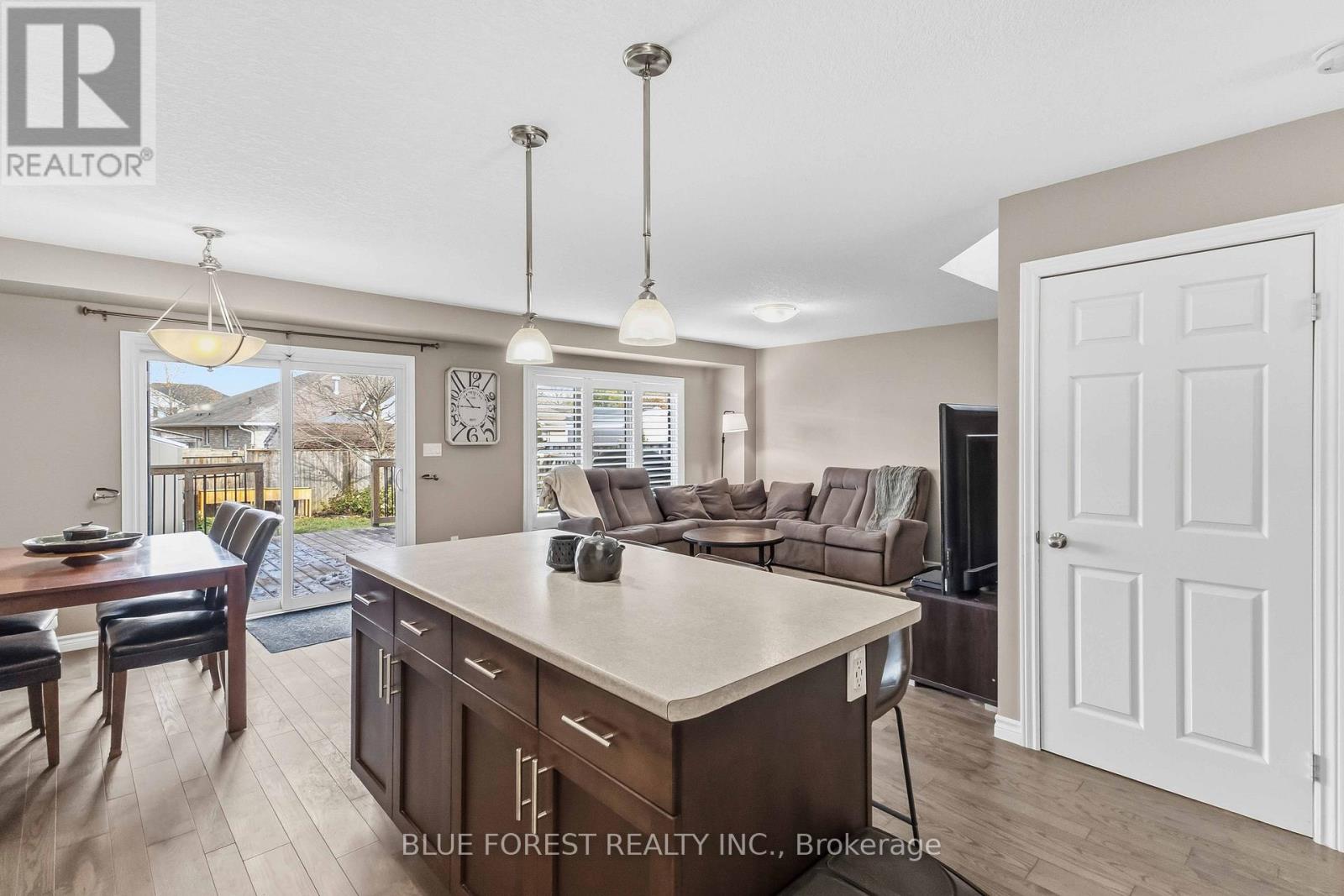 77 Pine Valley Drive, St. Thomas, Ontario N5P 0B3 - Photo 3 - X12545722