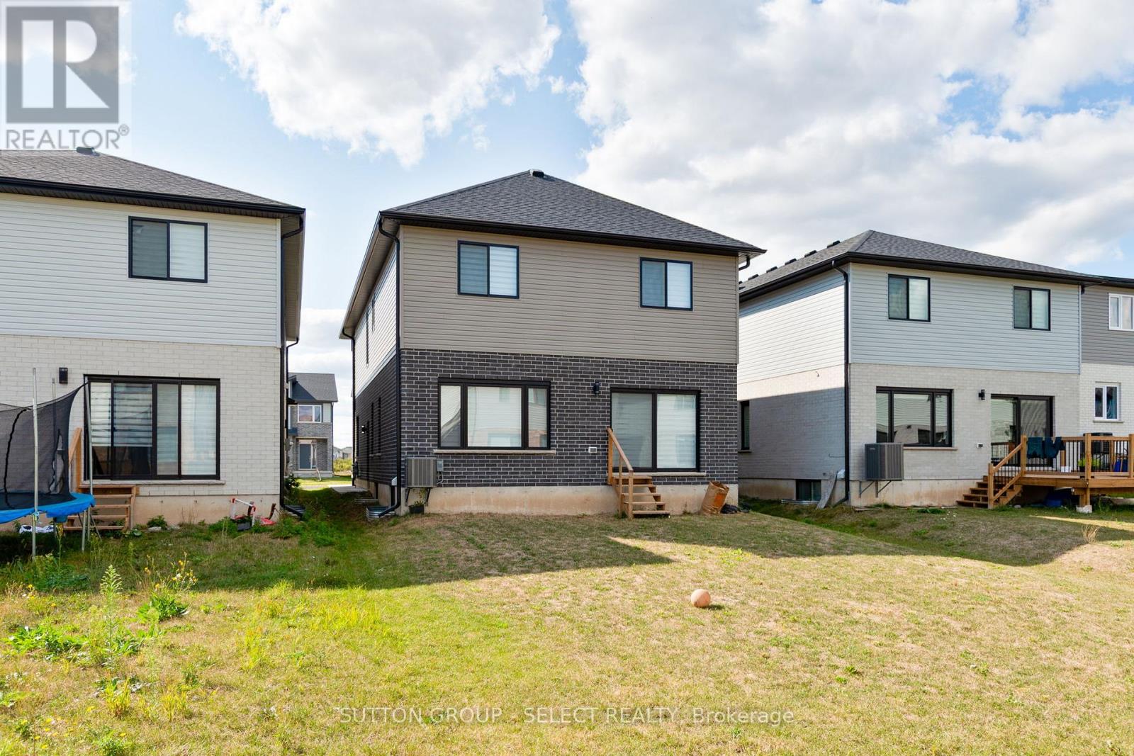 Lower - 2269 Southport Crescent, London South, Ontario  N6M 0H9 - Photo 14 - X12545724