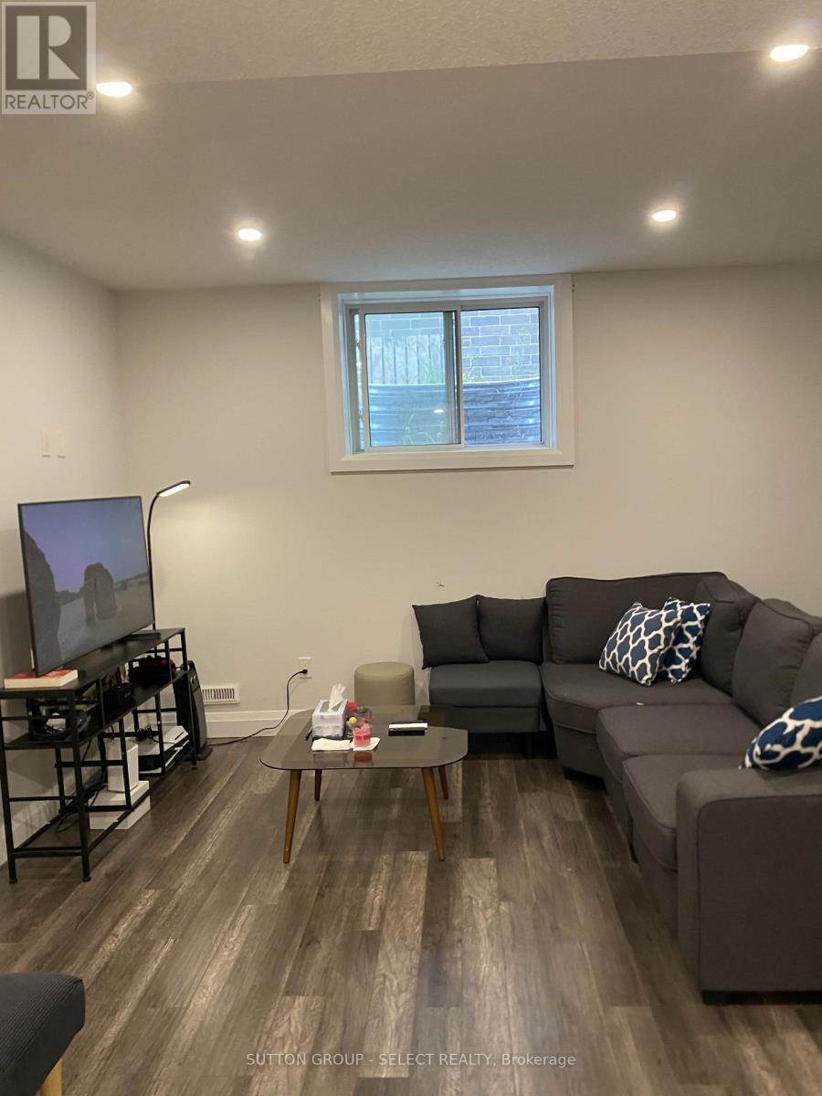 2783 Oriole Drive, London South, Ontario N6M 0G9 - Photo 4 - X12545730