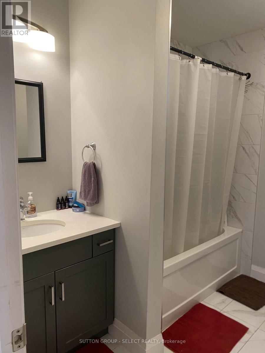 2783 Oriole Drive, London South, Ontario N6M 0G9 - Photo 9 - X12545730