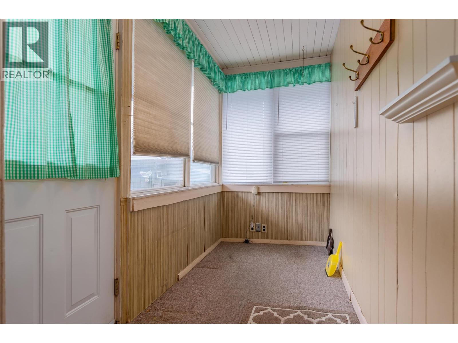 1329 Columbia Avenue, Trail, British Columbia  V1R 1J5 - Photo 18 - 10369186