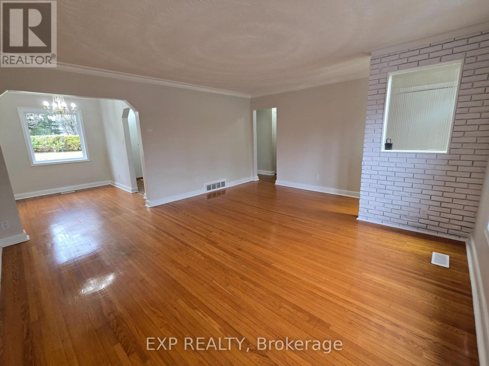 24 Fulham Street, Toronto, Ontario  M1S 2A4 - Photo 6 - E12545410