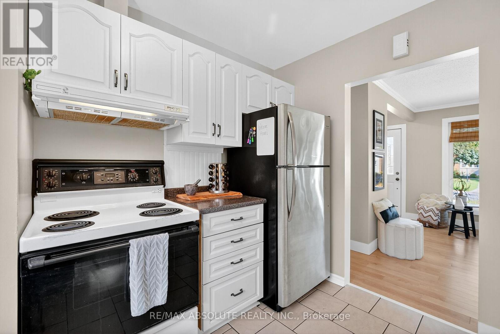 2186 Tawney Road, Ottawa, Ontario  K1G 1C5 - Photo 16 - X12545536