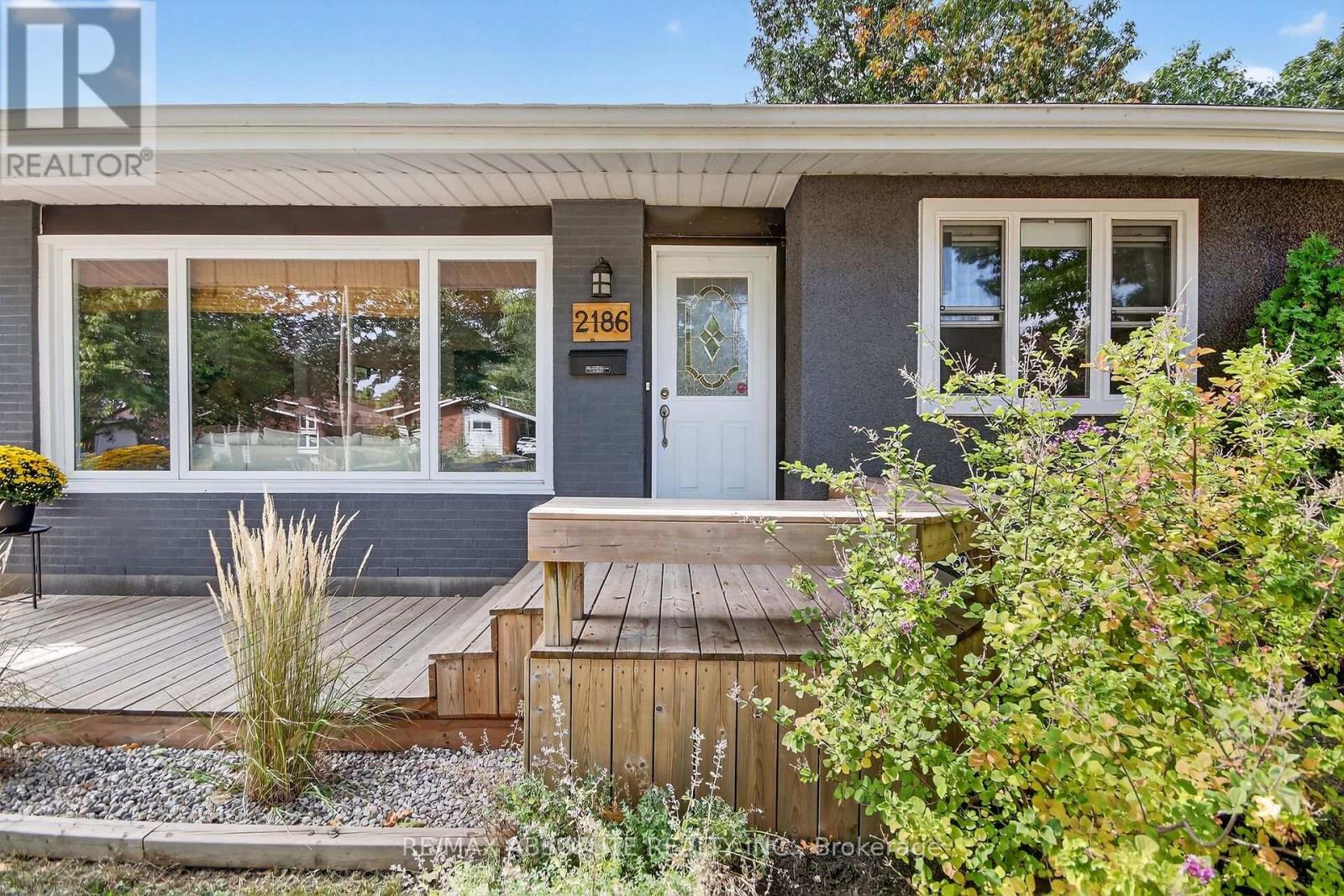 2186 Tawney Road, Ottawa, Ontario  K1G 1C5 - Photo 2 - X12545536