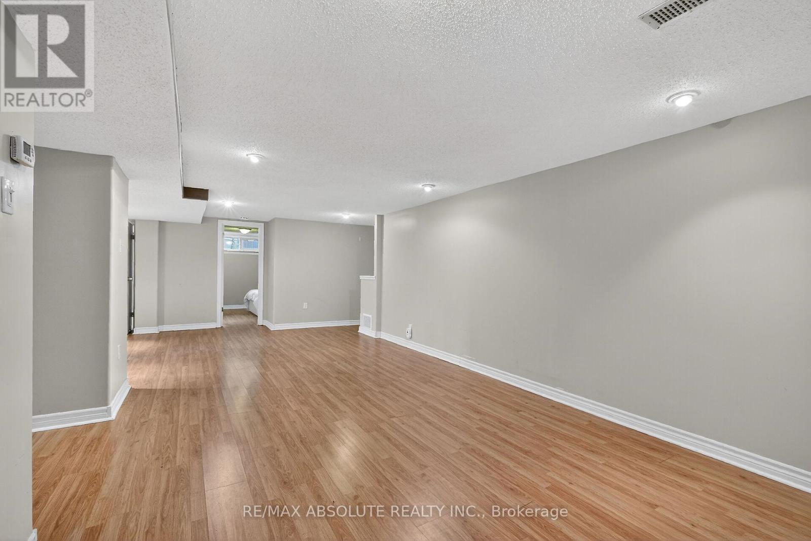 2186 Tawney Road, Ottawa, Ontario  K1G 1C5 - Photo 32 - X12545536