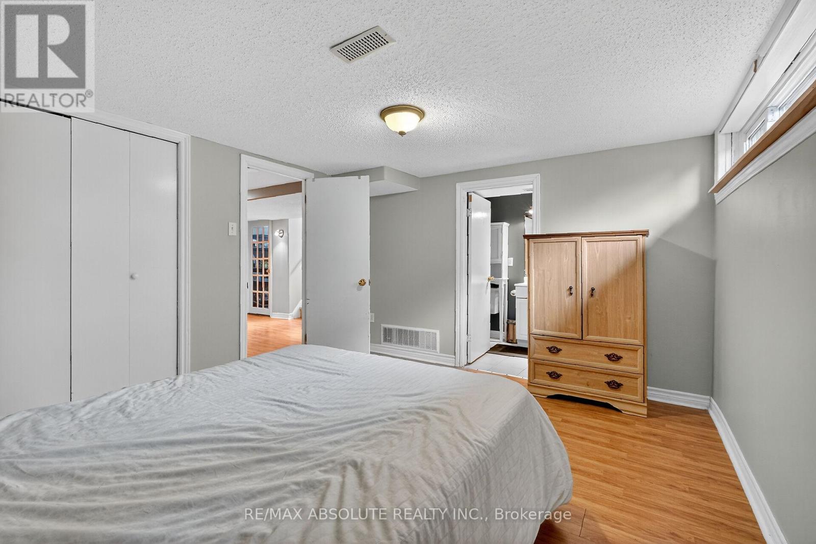 2186 Tawney Road, Ottawa, Ontario  K1G 1C5 - Photo 37 - X12545536