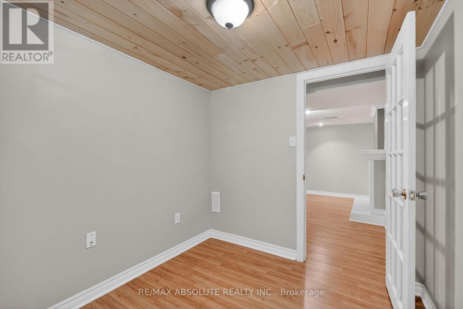 2186 Tawney Road, Ottawa, Ontario  K1G 1C5 - Photo 43 - X12545536