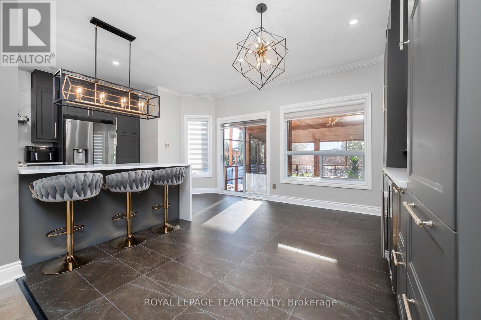 115 Grandpark Circle, Ottawa, Ontario K1G 6R6 - Photo 17 - X12545564