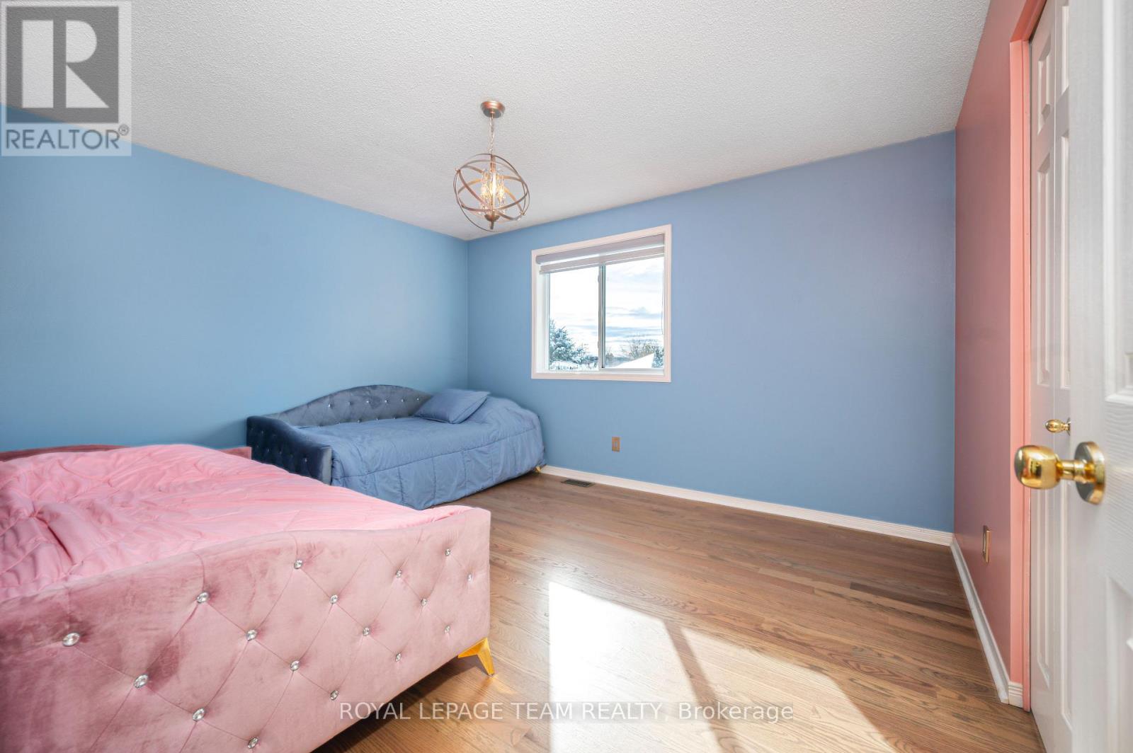 115 Grandpark Circle, Ottawa, Ontario K1G 6R6 - Photo 33 - X12545564