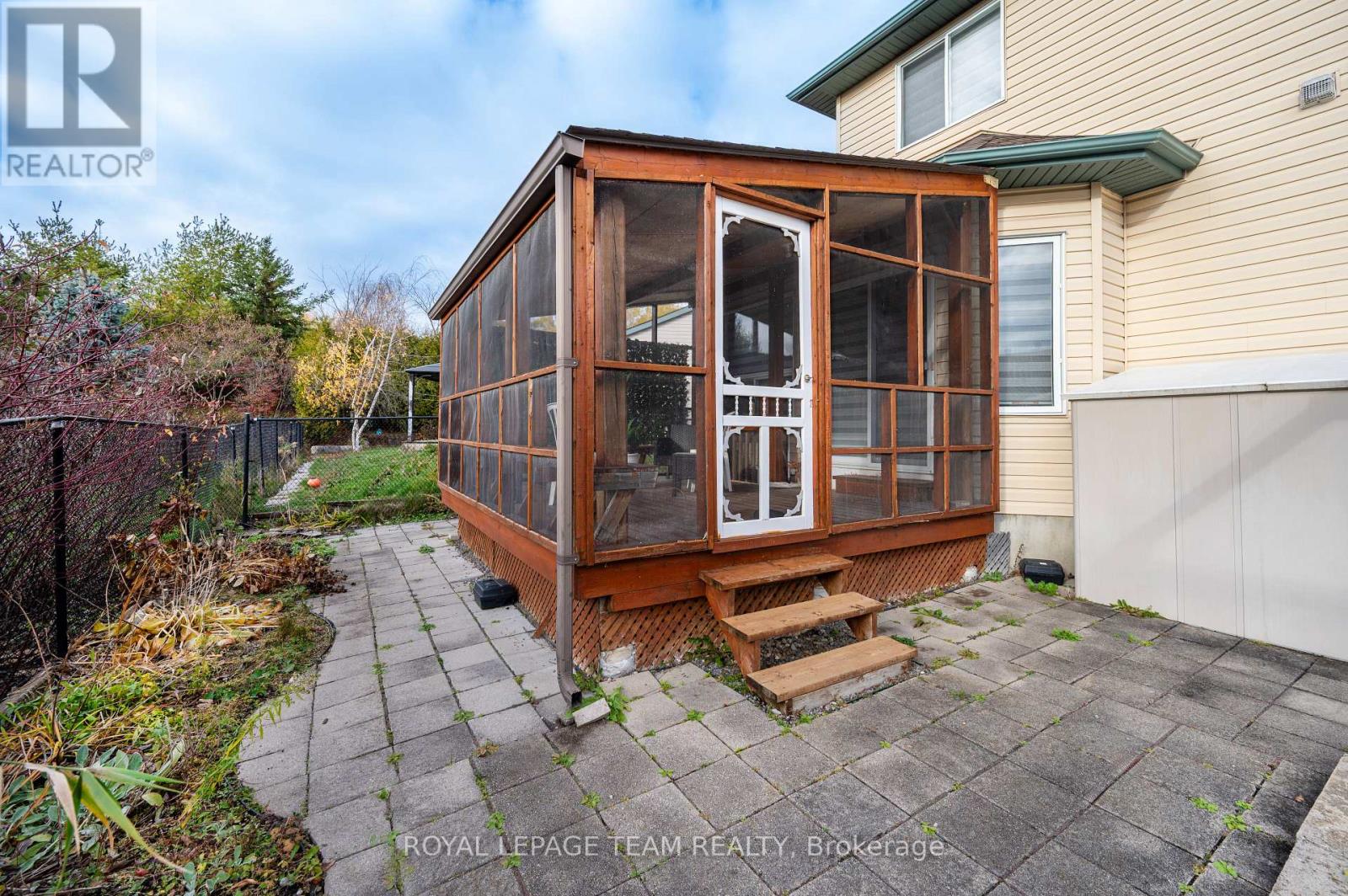 115 Grandpark Circle, Ottawa, Ontario K1G 6R6 - Photo 44 - X12545564