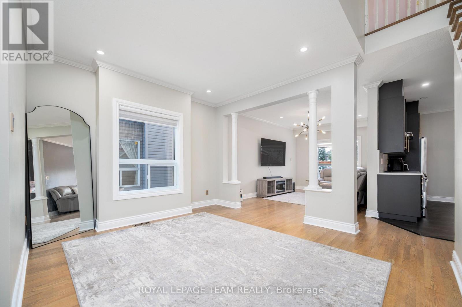 115 Grandpark Circle, Ottawa, Ontario K1G 6R6 - Photo 7 - X12545564