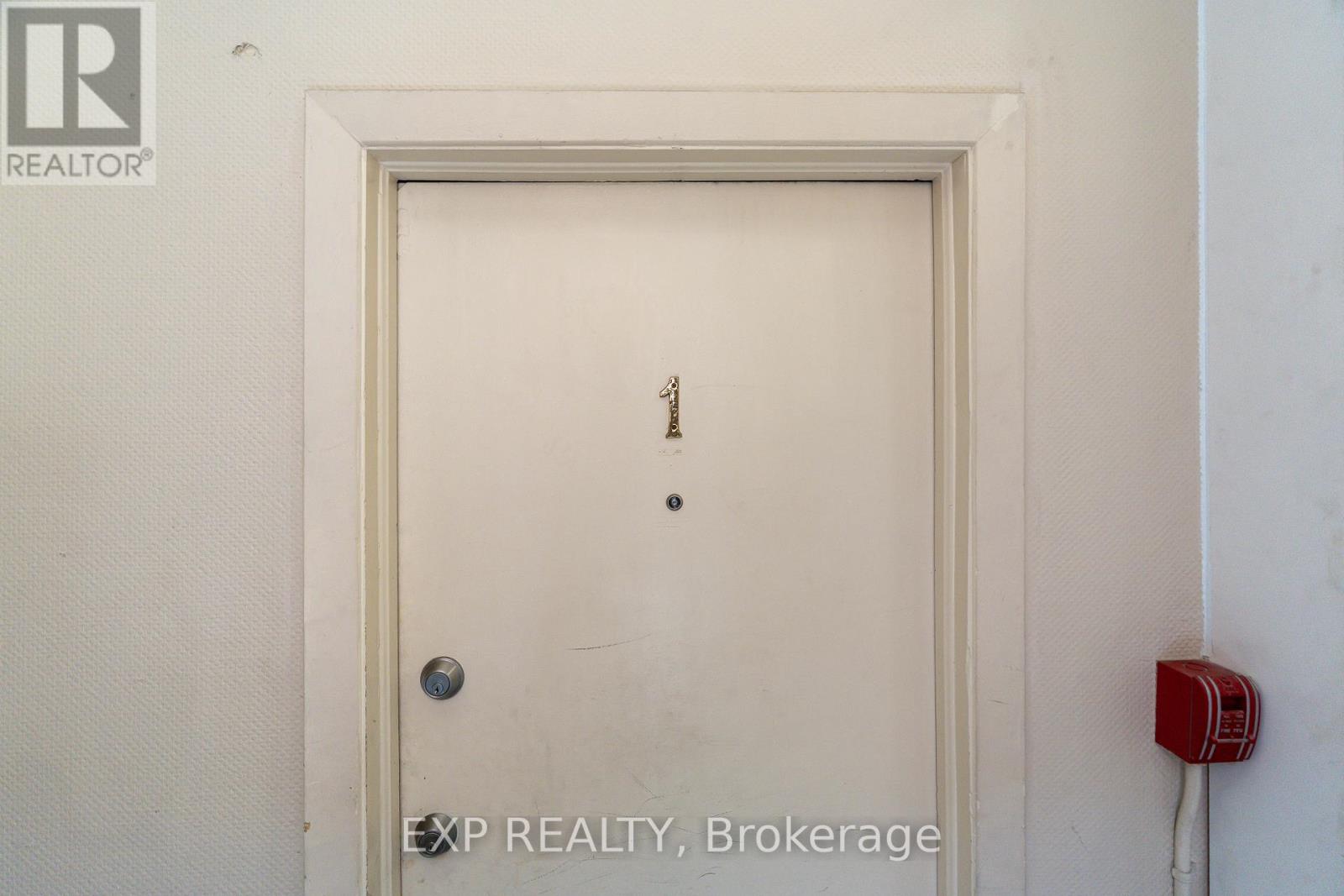 88 Maclaren Street, Ottawa, Ontario  K2P 0K6 - Photo 27 - X12545620