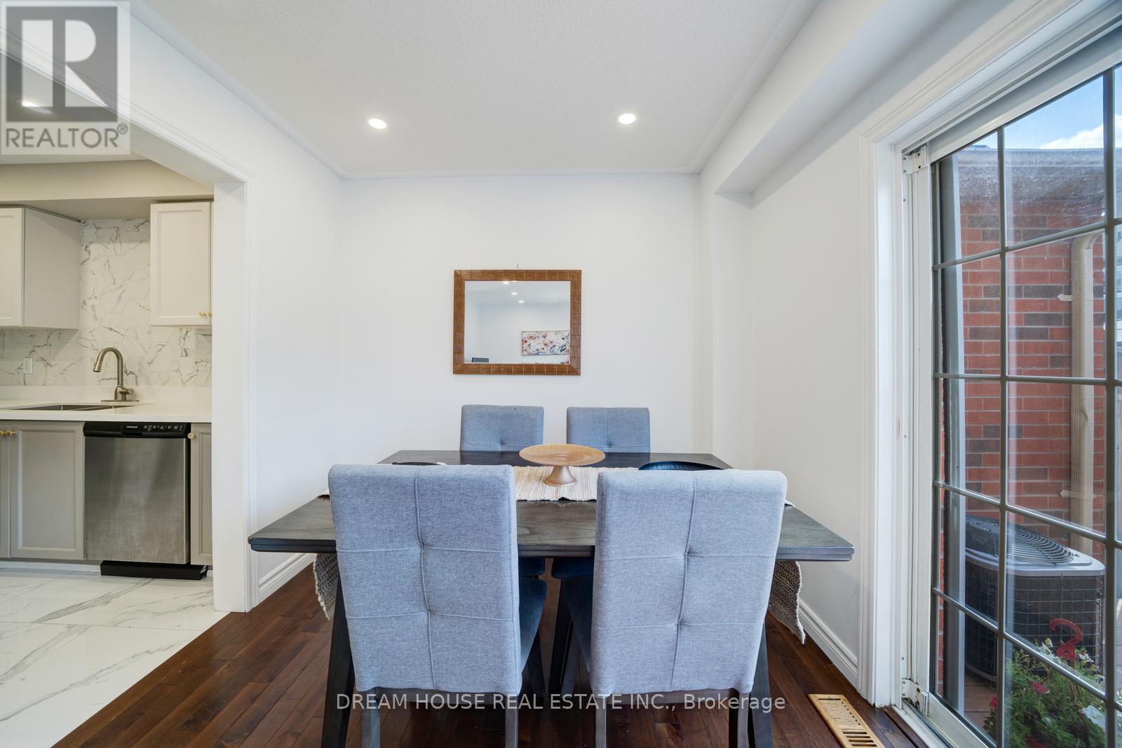 417 King Street E, East Gwillimbury, Ontario L0G 1M0 - Photo 13 - N12545438