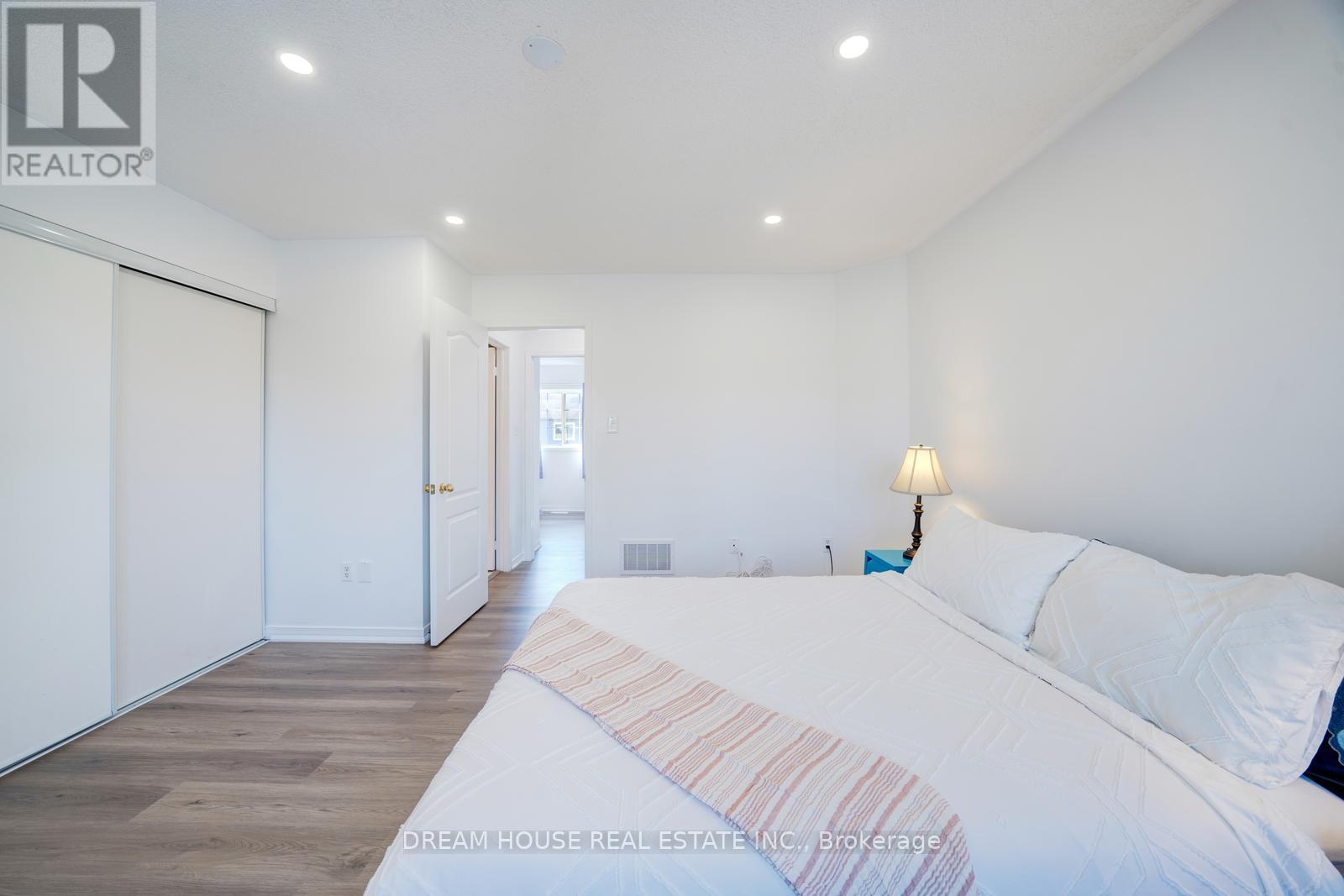 417 King Street E, East Gwillimbury, Ontario L0G 1M0 - Photo 24 - N12545438