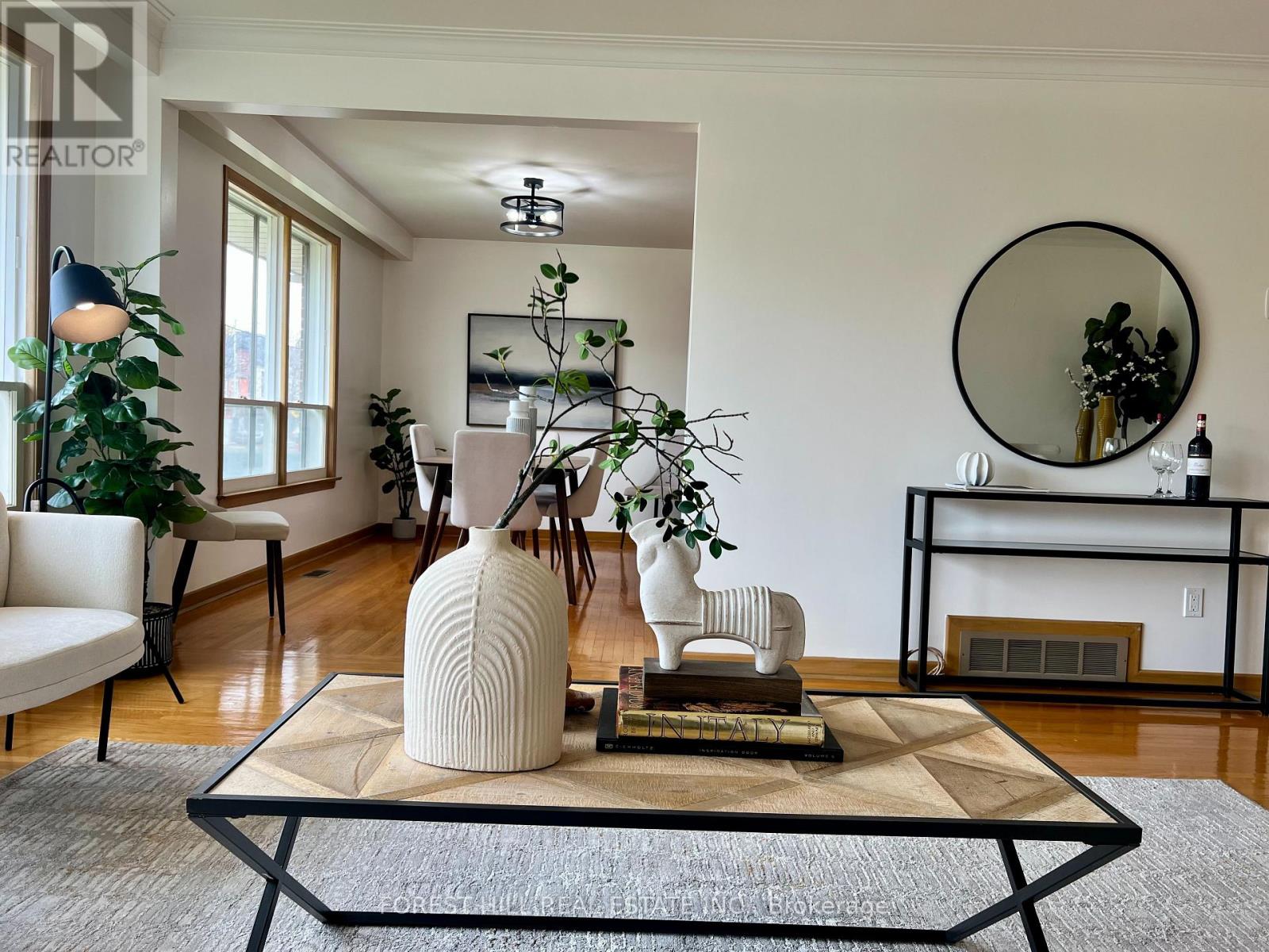 105 CRESTWOOD ROAD, Vaughan, Ontario