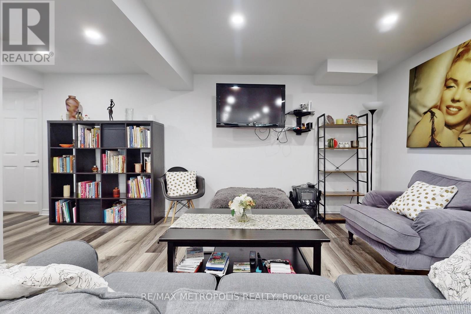 64 Mandel Crescent, Richmond Hill, Ontario  L4C 9Z7 - Photo 40 - N12545510