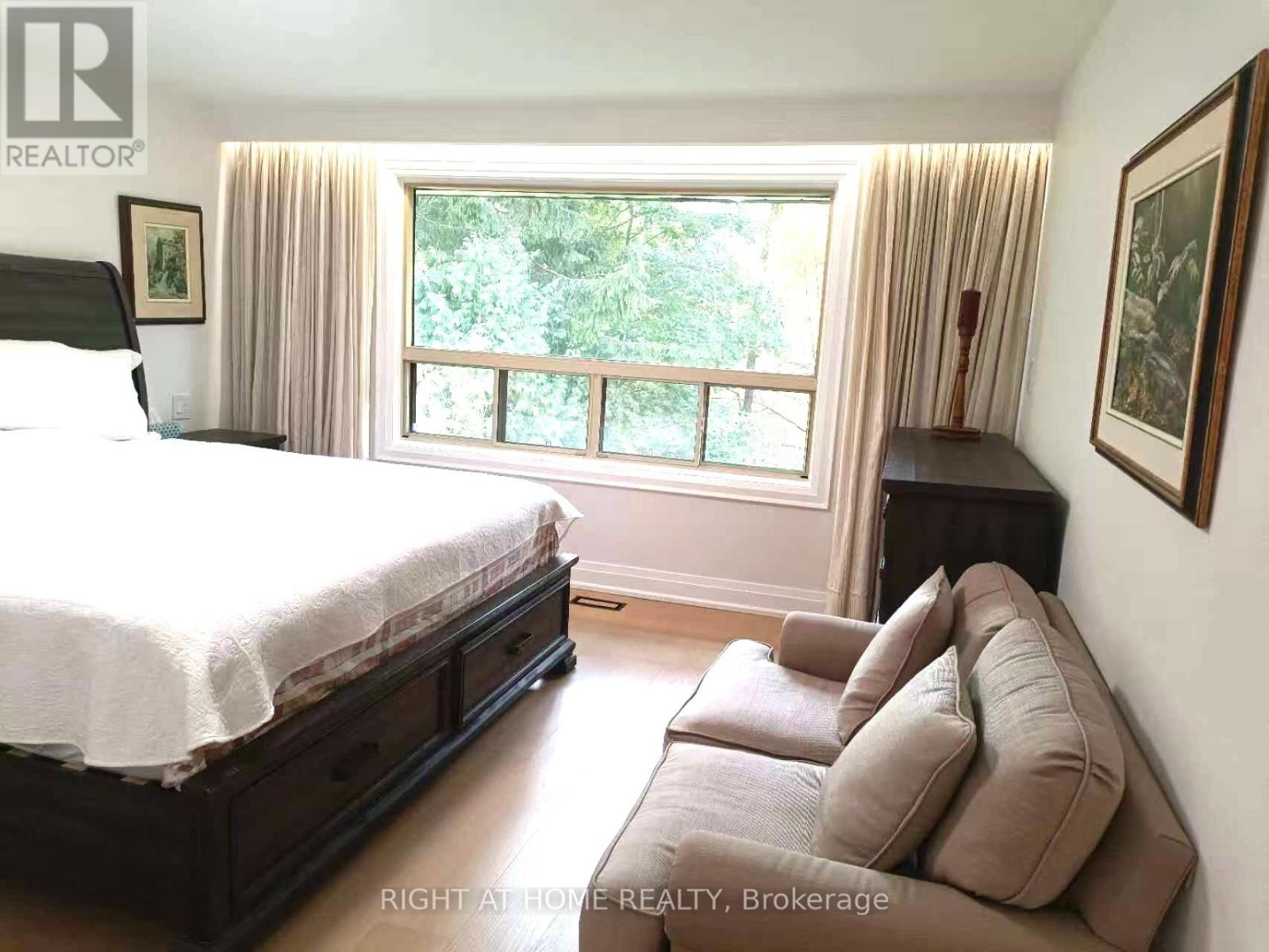 Main - 7 Warlock Crescent, Toronto, Ontario  M2K 2H8 - Photo 13 - C12498490