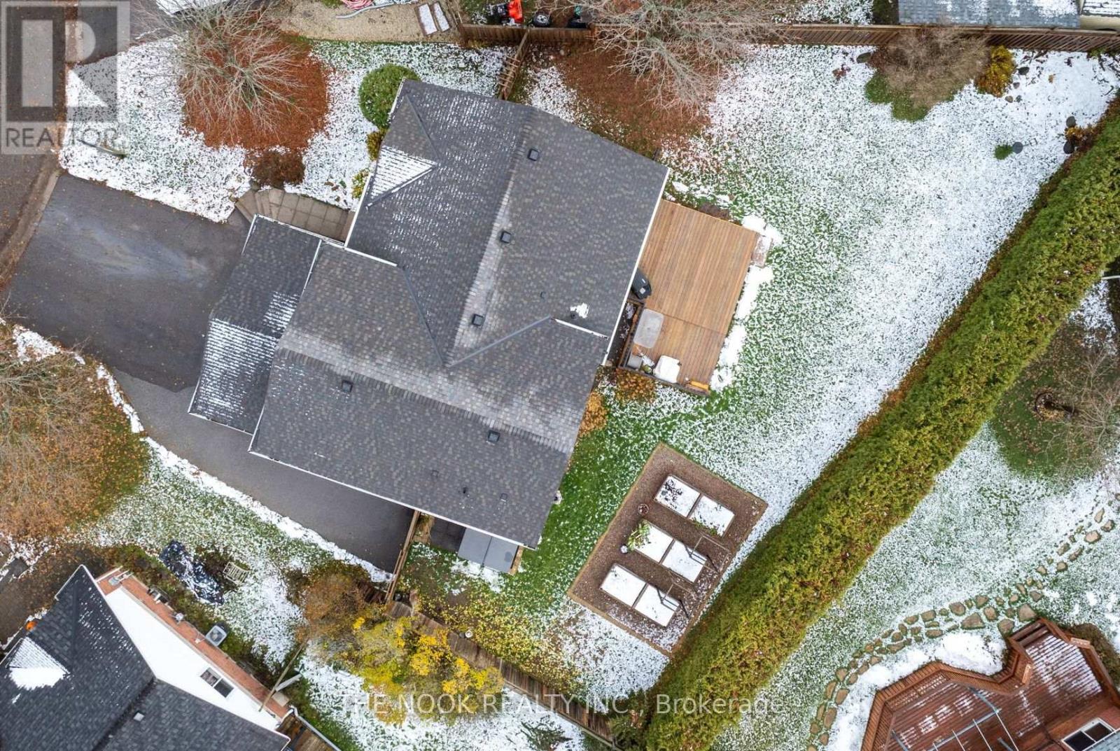 11 Lynn Crescent, Brock, Ontario L0E 1E0 - Photo 2 - N12545254