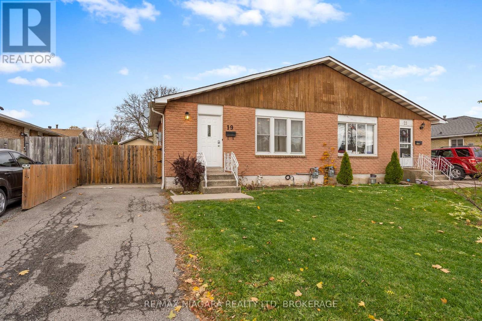 19 LAMPMAN CRESCENT, Thorold, Ontario