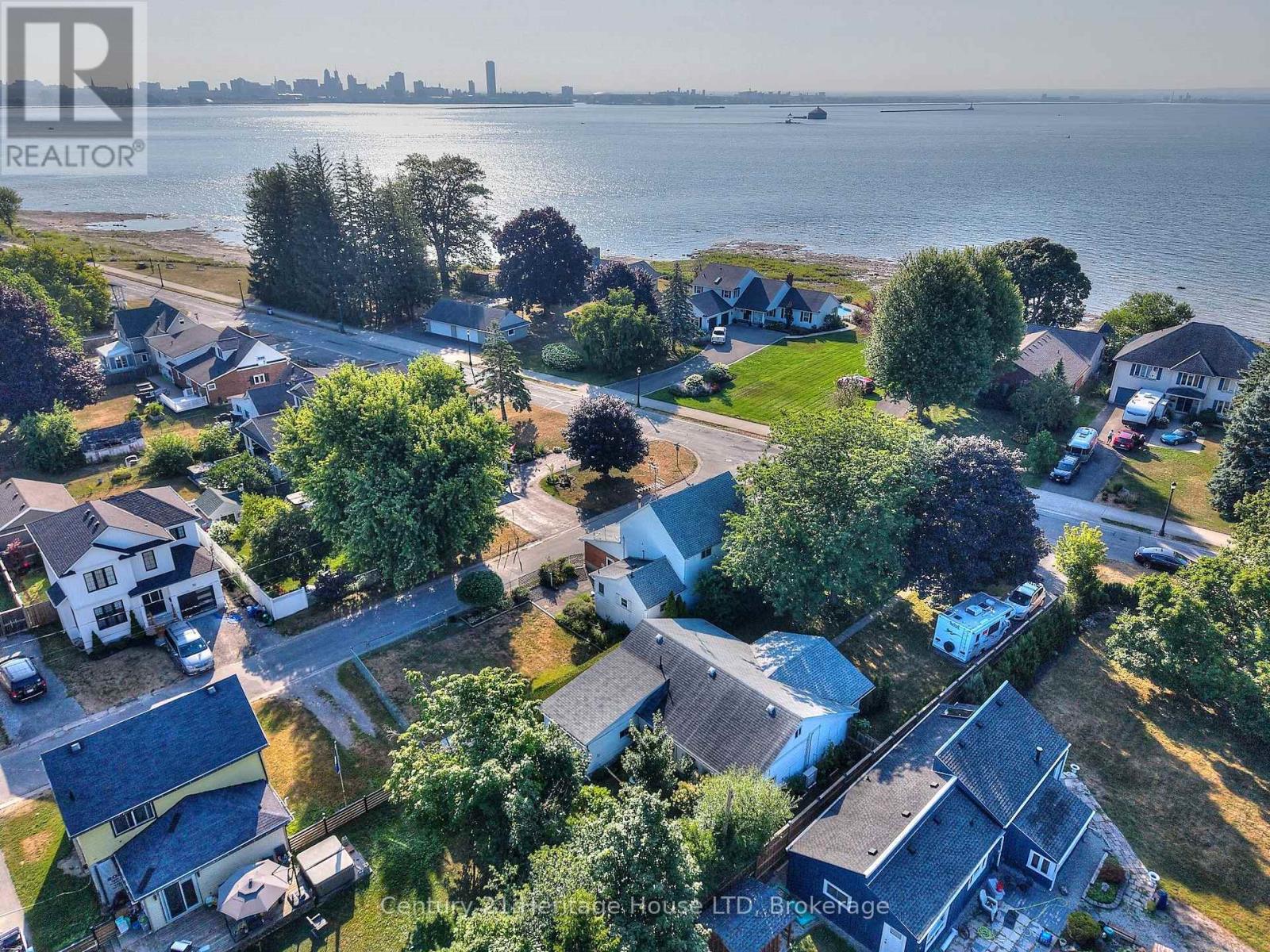 662 Lakeshore Road, Fort Erie, Ontario L2A 1B9 - Photo 49 - X12545772