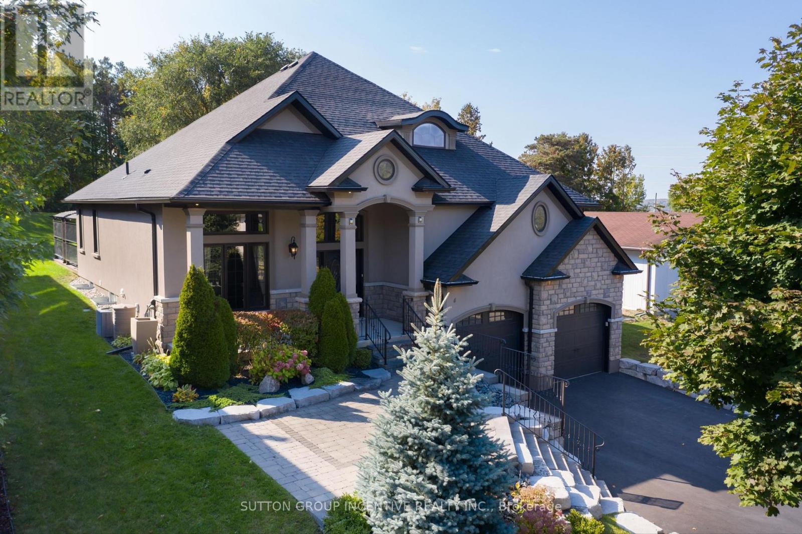 4 Snowshoe Trail, Barrie, Ontario L4N 7Z1 - Photo 3 - S12545440