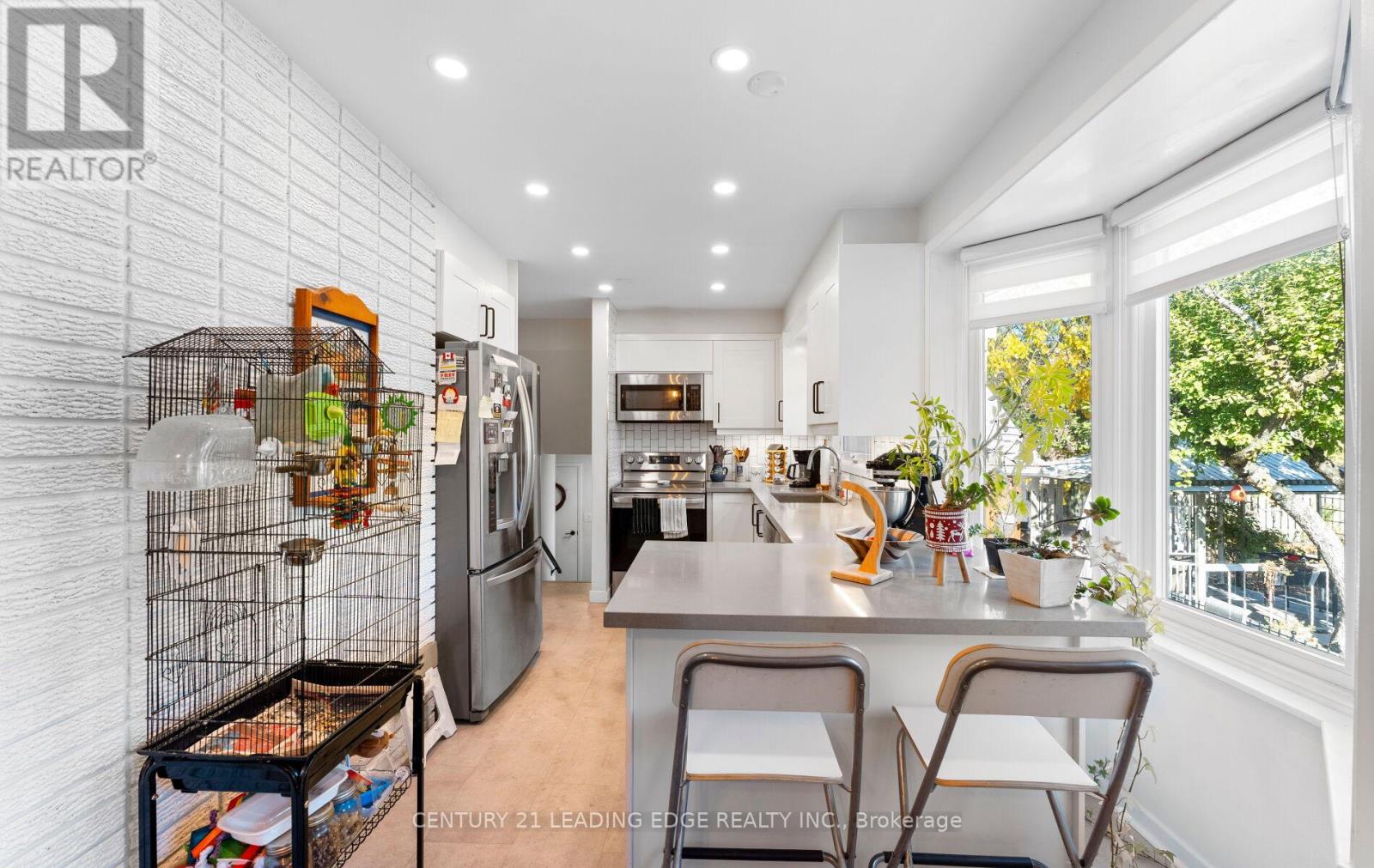 45 Bayview Drive, Barrie, Ontario L4N 3N8 - Photo 15 - S12545480