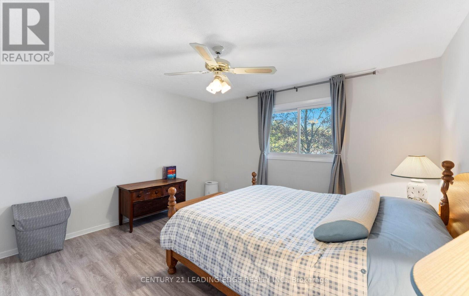 45 Bayview Drive, Barrie, Ontario L4N 3N8 - Photo 22 - S12545480