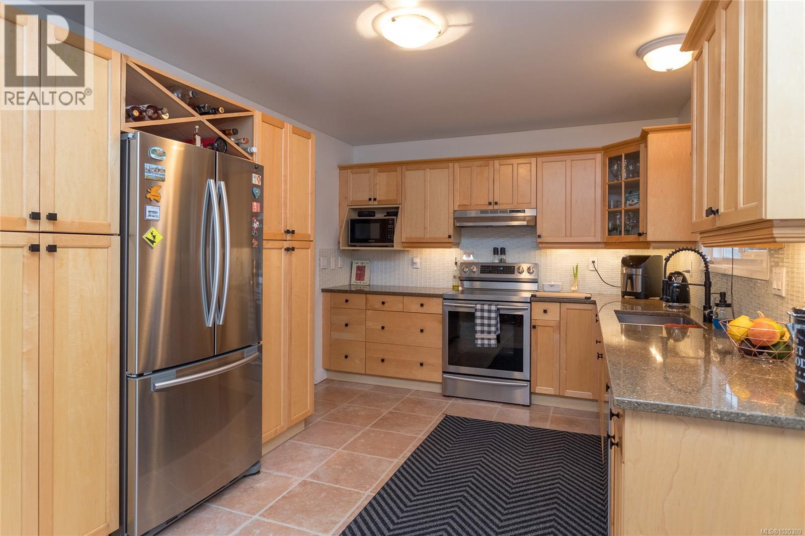 9583 Christine Pl, Sidney, British Columbia  V8L 2S7 - Photo 10 - 1020309