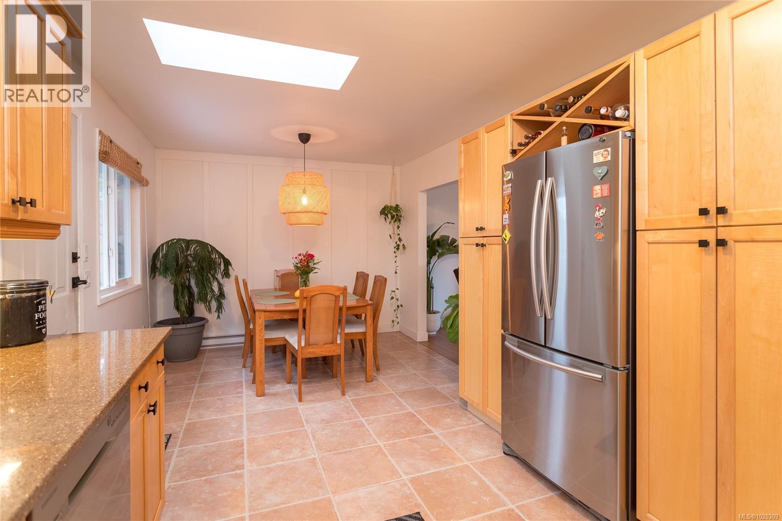 9583 Christine Pl, Sidney, British Columbia  V8L 2S7 - Photo 13 - 1020309