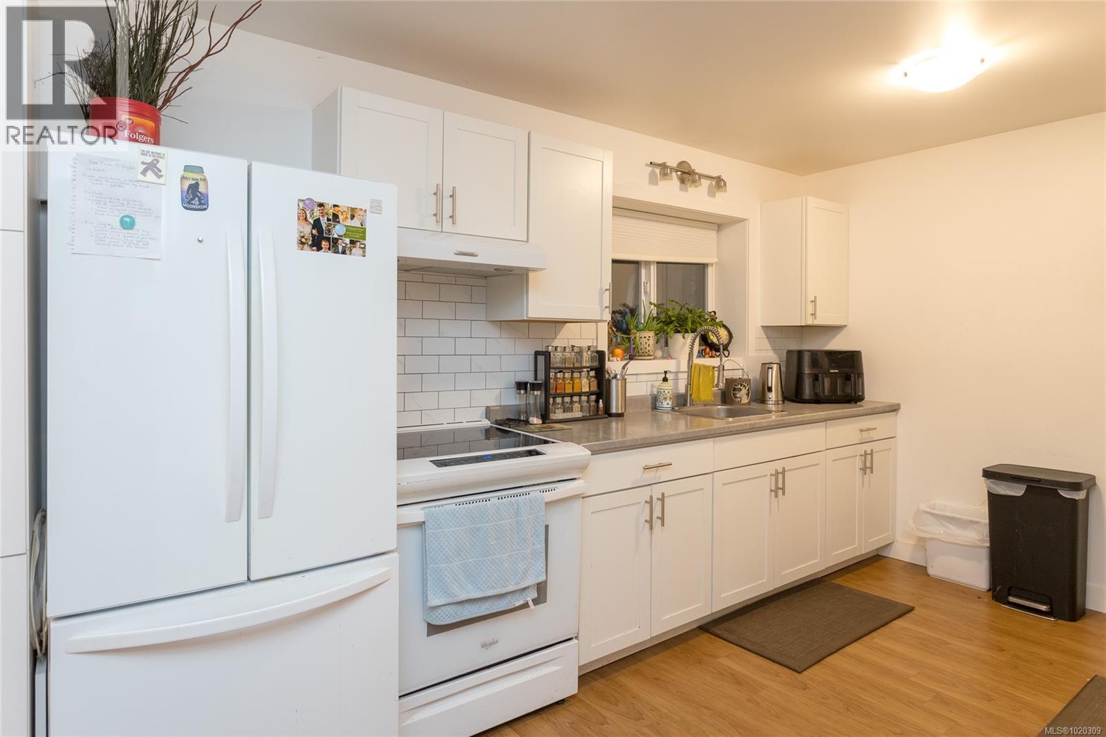 9583 Christine Pl, Sidney, British Columbia  V8L 2S7 - Photo 22 - 1020309