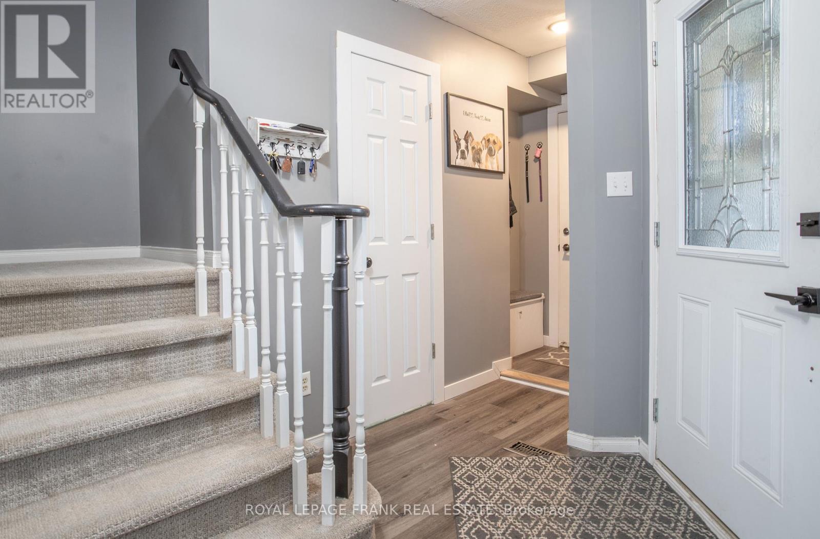 19 Sanders Drive, Port Hope, Ontario L1A 4E9 - Photo 2 - X12545688