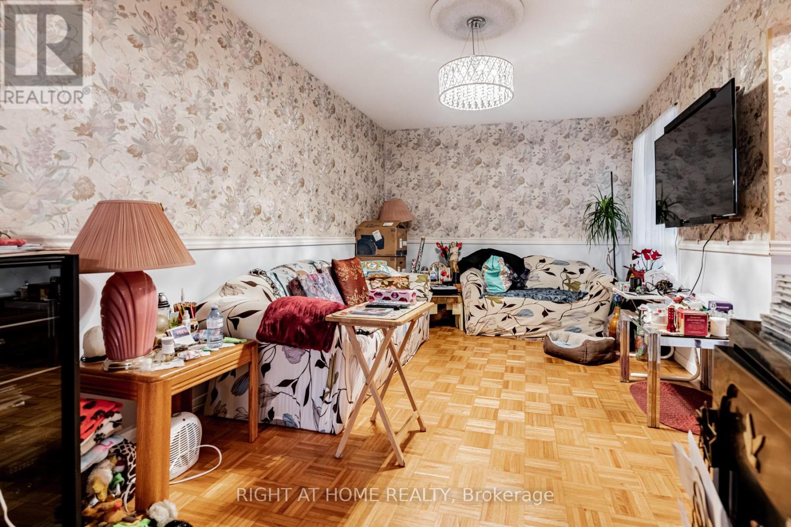 4278 Sawmill Valley Drive, Mississauga, Ontario  L5L 3M9 - Photo 14 - W12545416