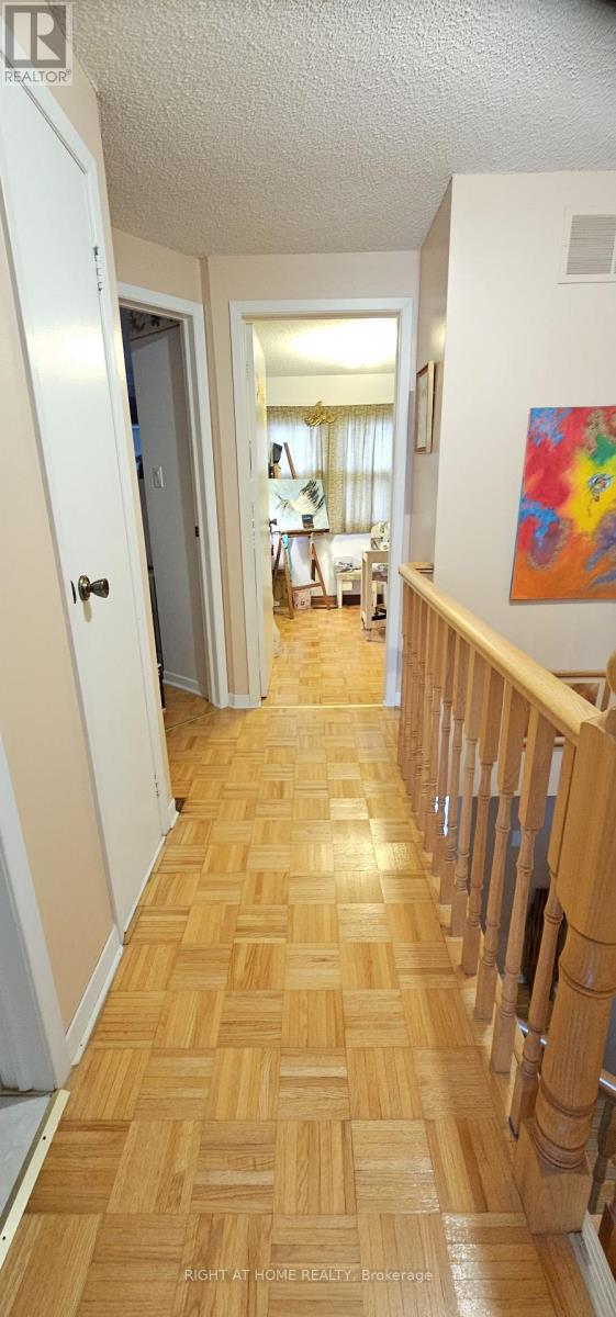 4278 Sawmill Valley Drive, Mississauga, Ontario  L5L 3M9 - Photo 35 - W12545416