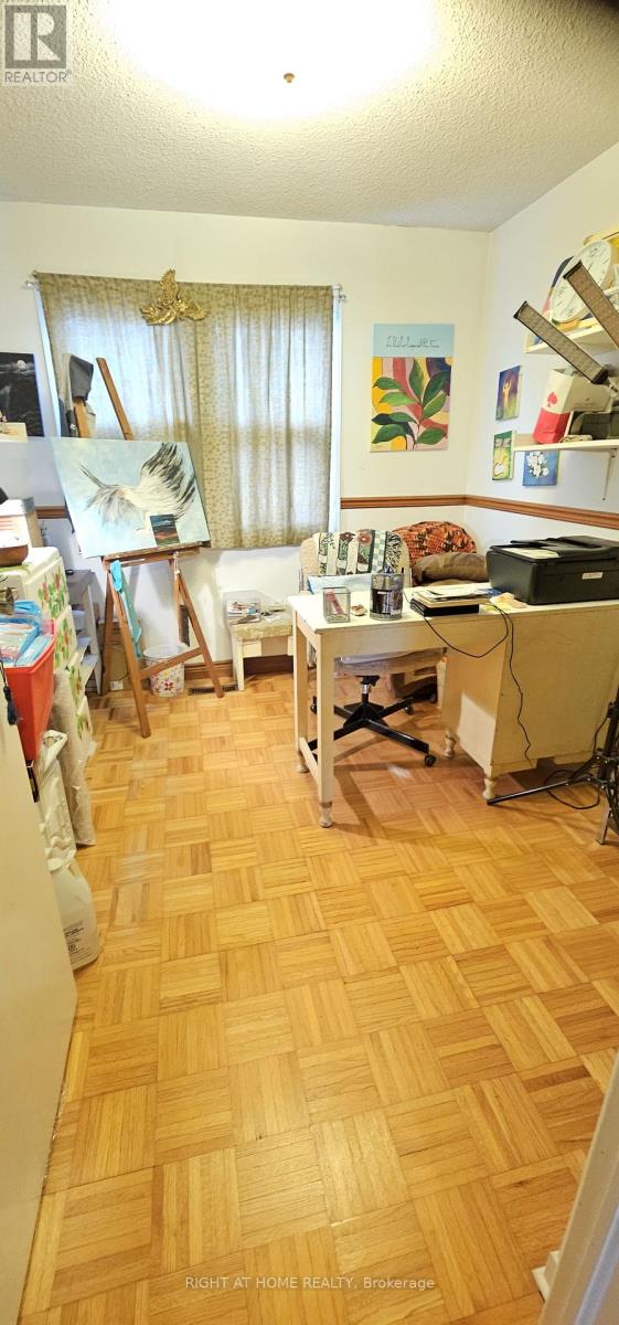 4278 Sawmill Valley Drive, Mississauga, Ontario  L5L 3M9 - Photo 36 - W12545416