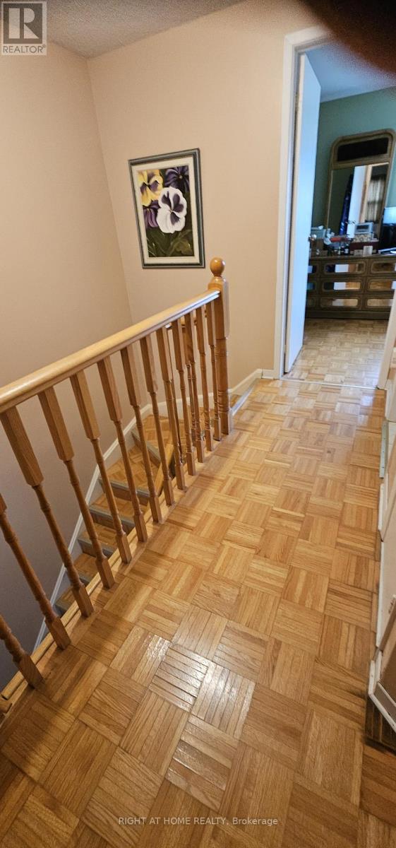 4278 Sawmill Valley Drive, Mississauga, Ontario  L5L 3M9 - Photo 43 - W12545416