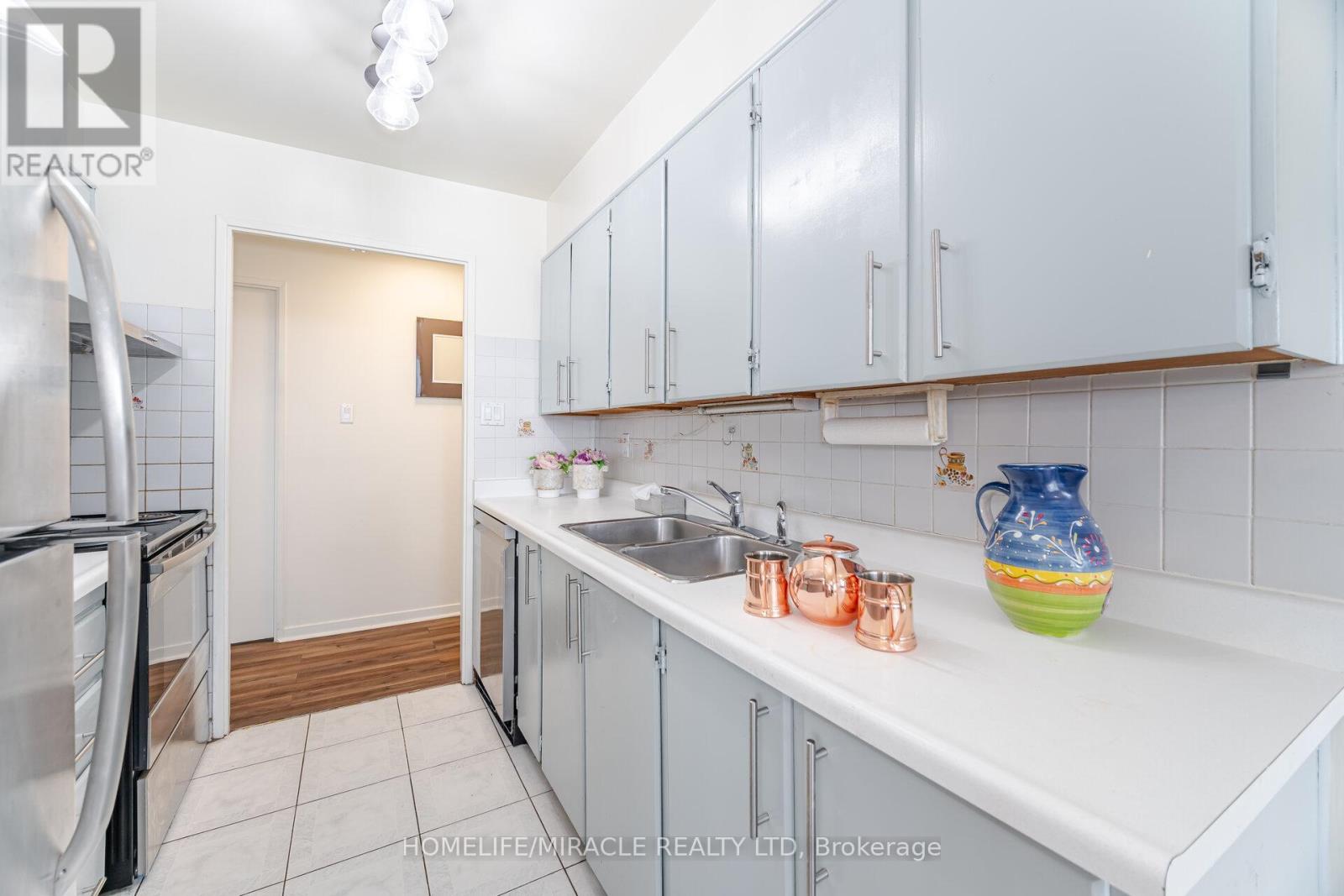 1501 - 50 Elm Drive East, Mississauga, Ontario L5A 3X2 - Photo 17 - W12545448