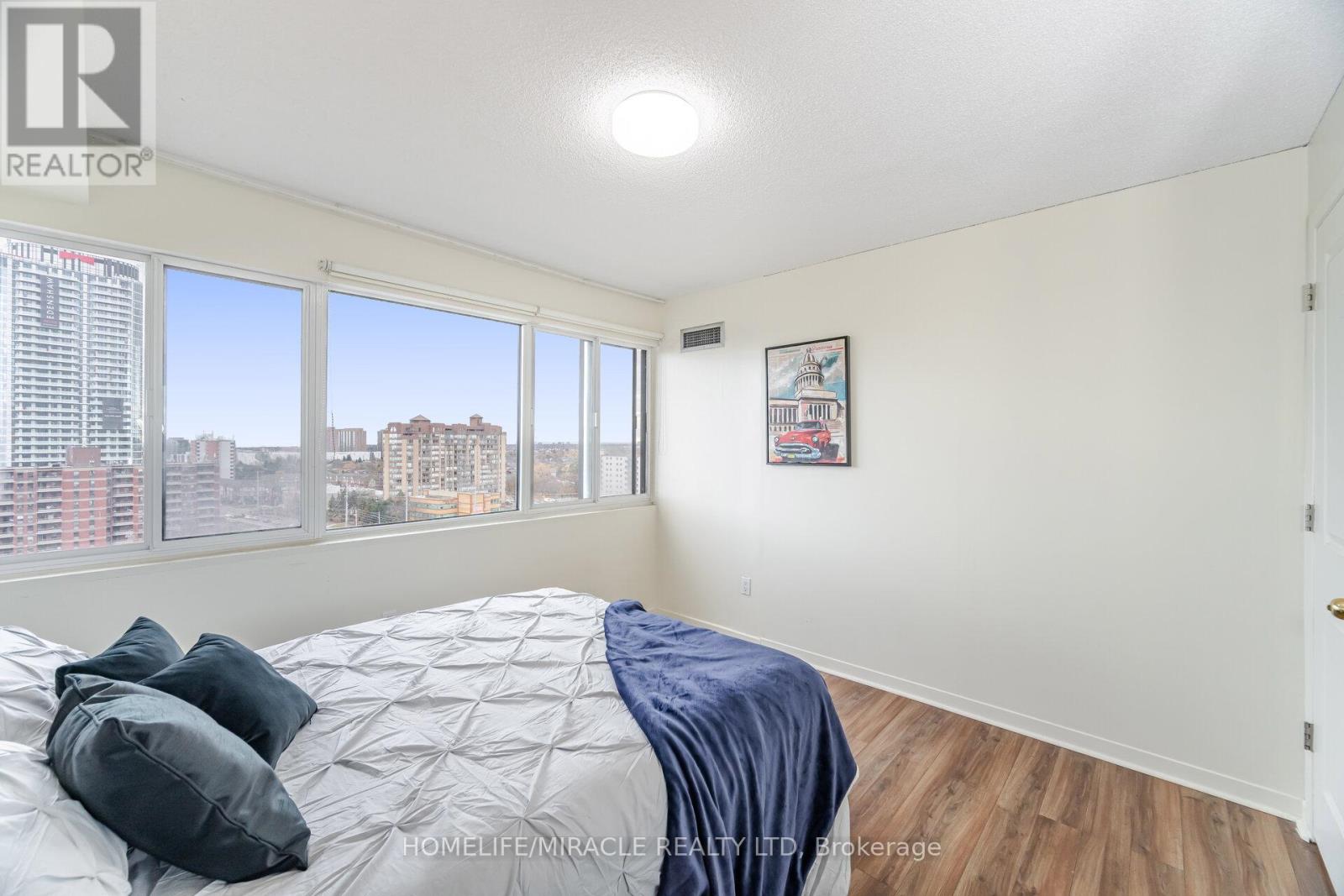 1501 - 50 Elm Drive East, Mississauga, Ontario L5A 3X2 - Photo 28 - W12545448